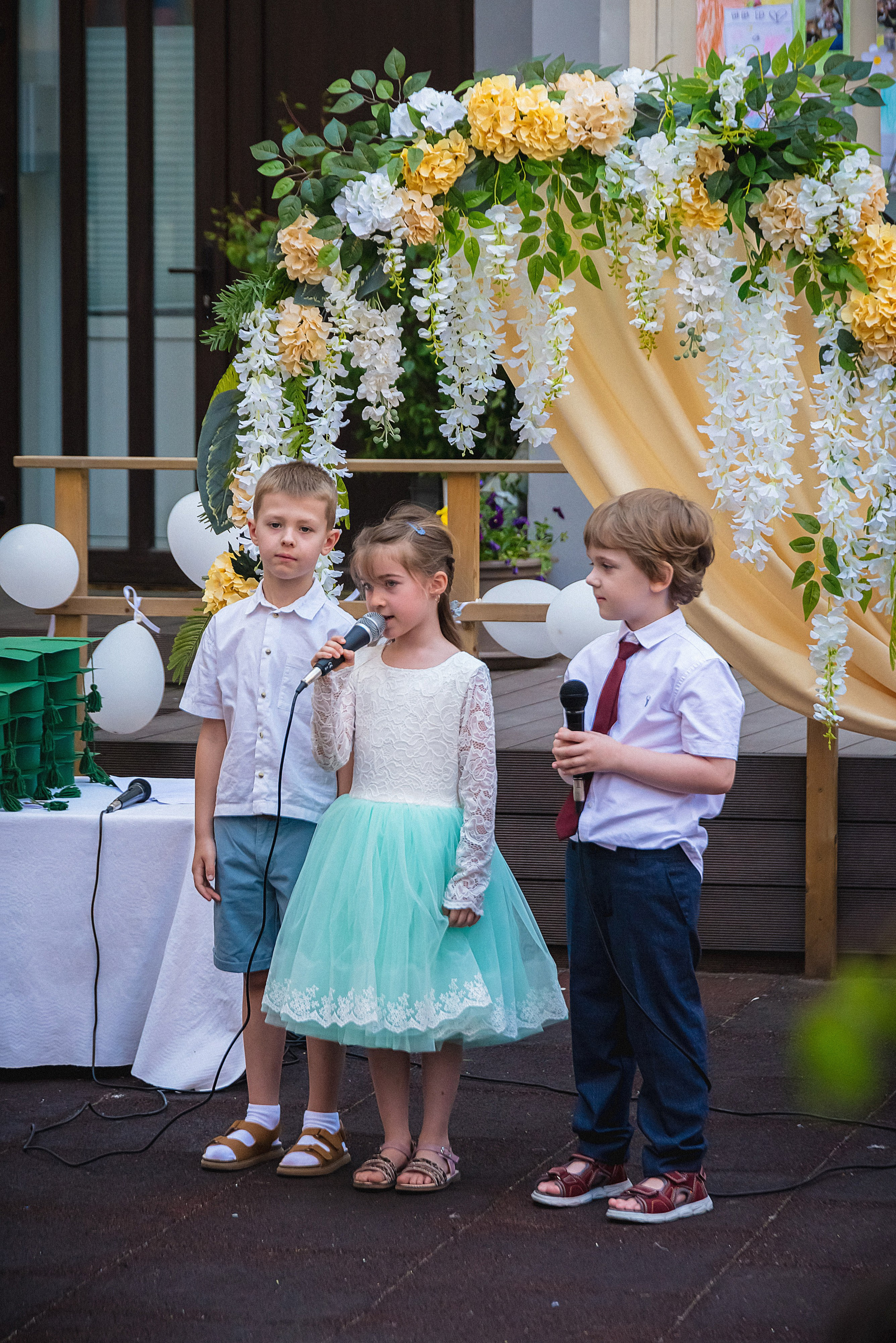 Zīles Skolas Izlaidums. Fotogrāfs Rīgā. Gīmenes, individuālās un dažādu produktu fotosesijas