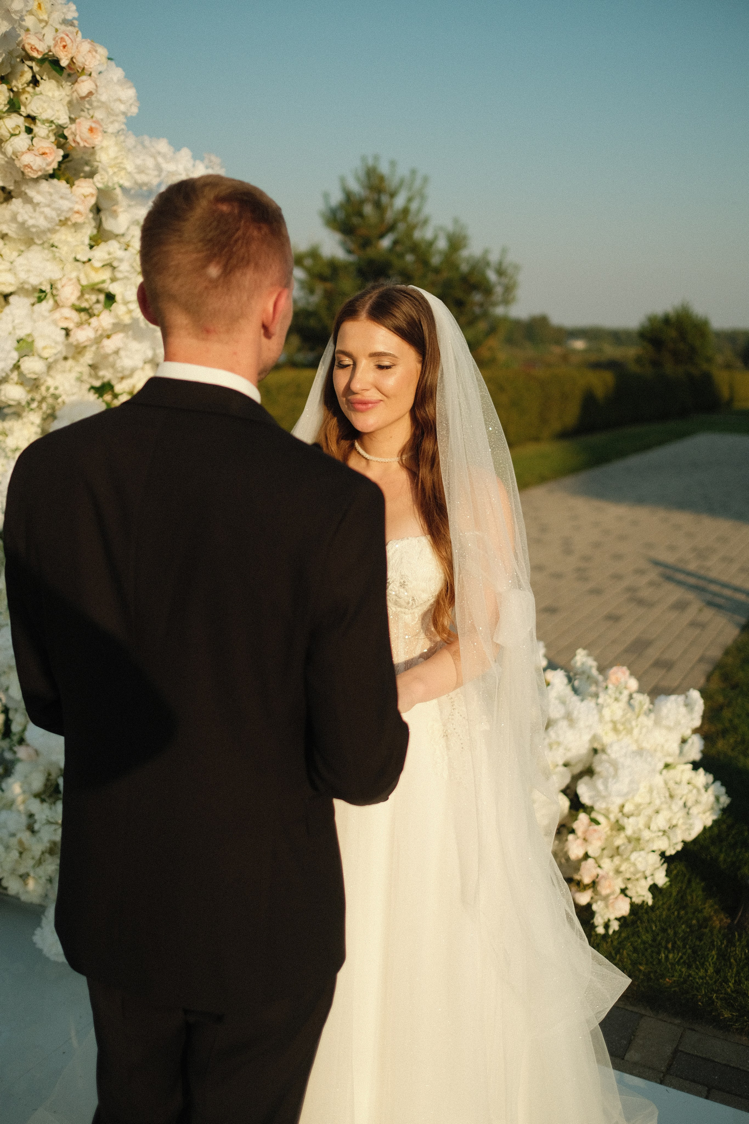 Kāzas uz filmiņu Portra 400. Свадебный фотограф в Риге — Вячеслав Лучненков