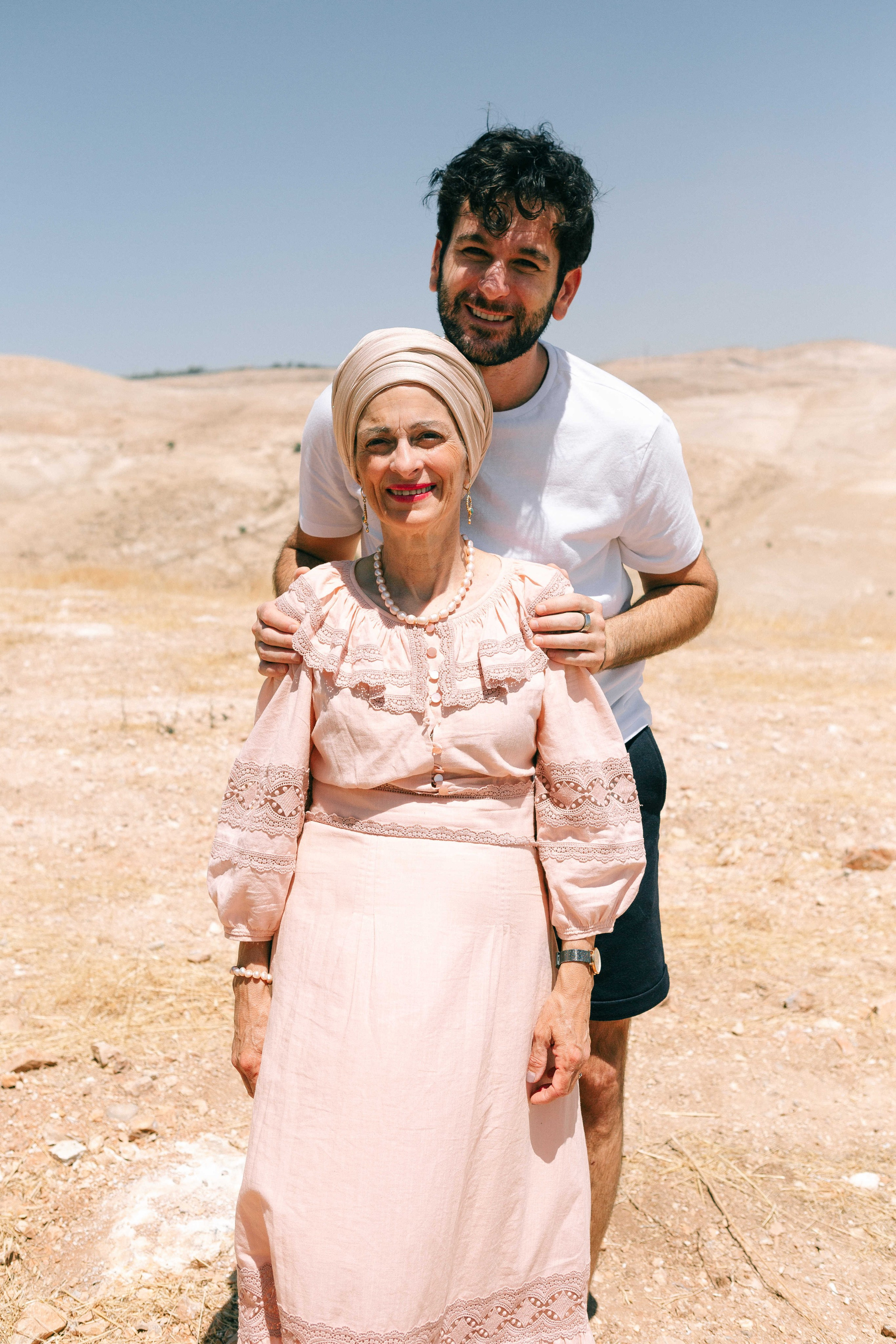 MAALE ADUMIM, HOME PHOTO SESSION + DESERT. Https://shi-photo.com/