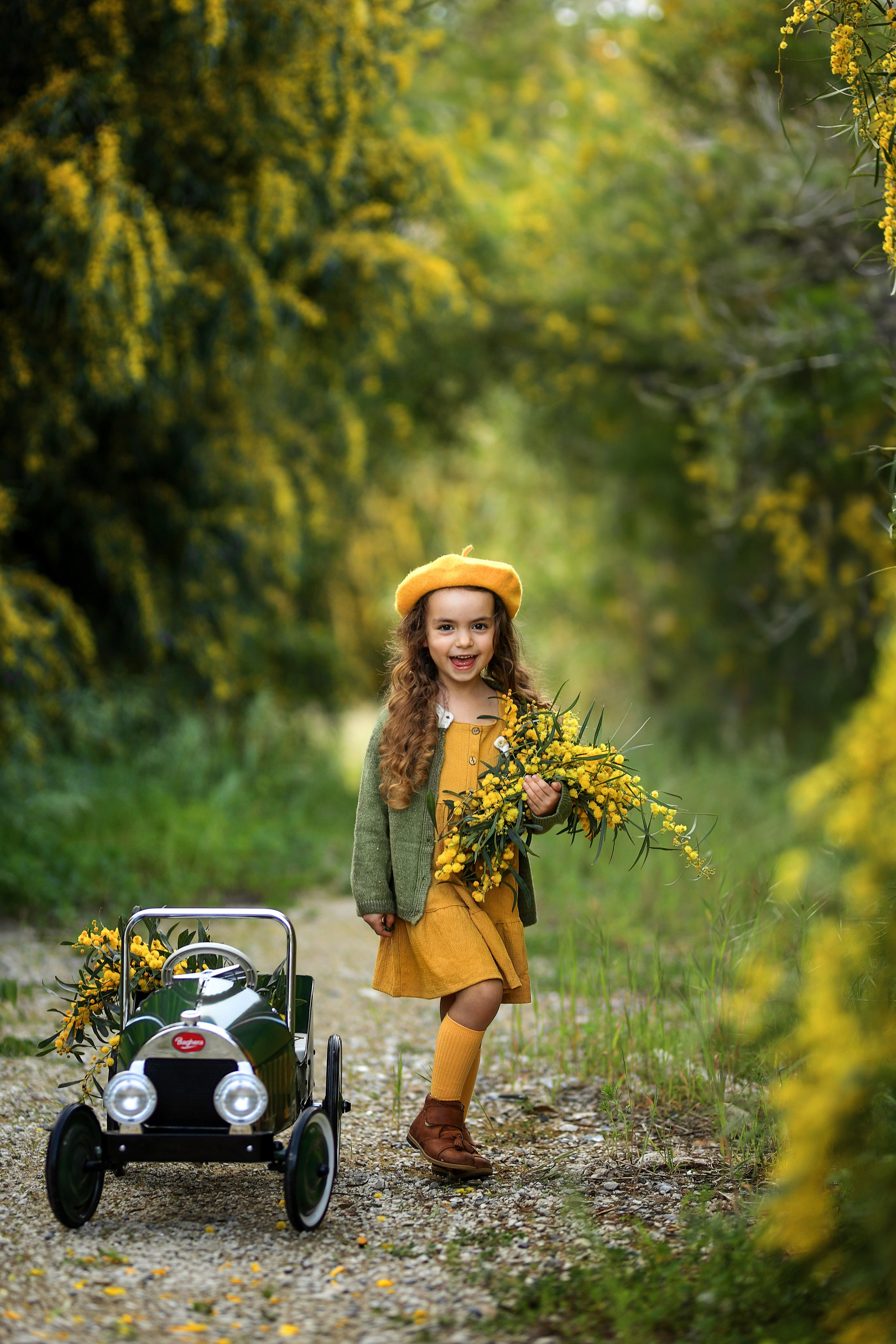 Photoshooting in mimosa. Photographer in Turkey, Antalya, Kemer, Belek, Side, Kas, Fethiye