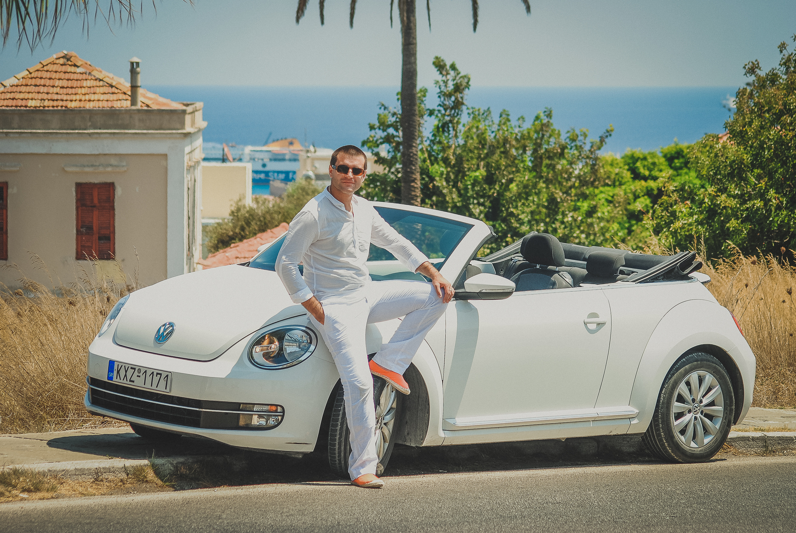 Love at Rhodes. Photographer at Santorini