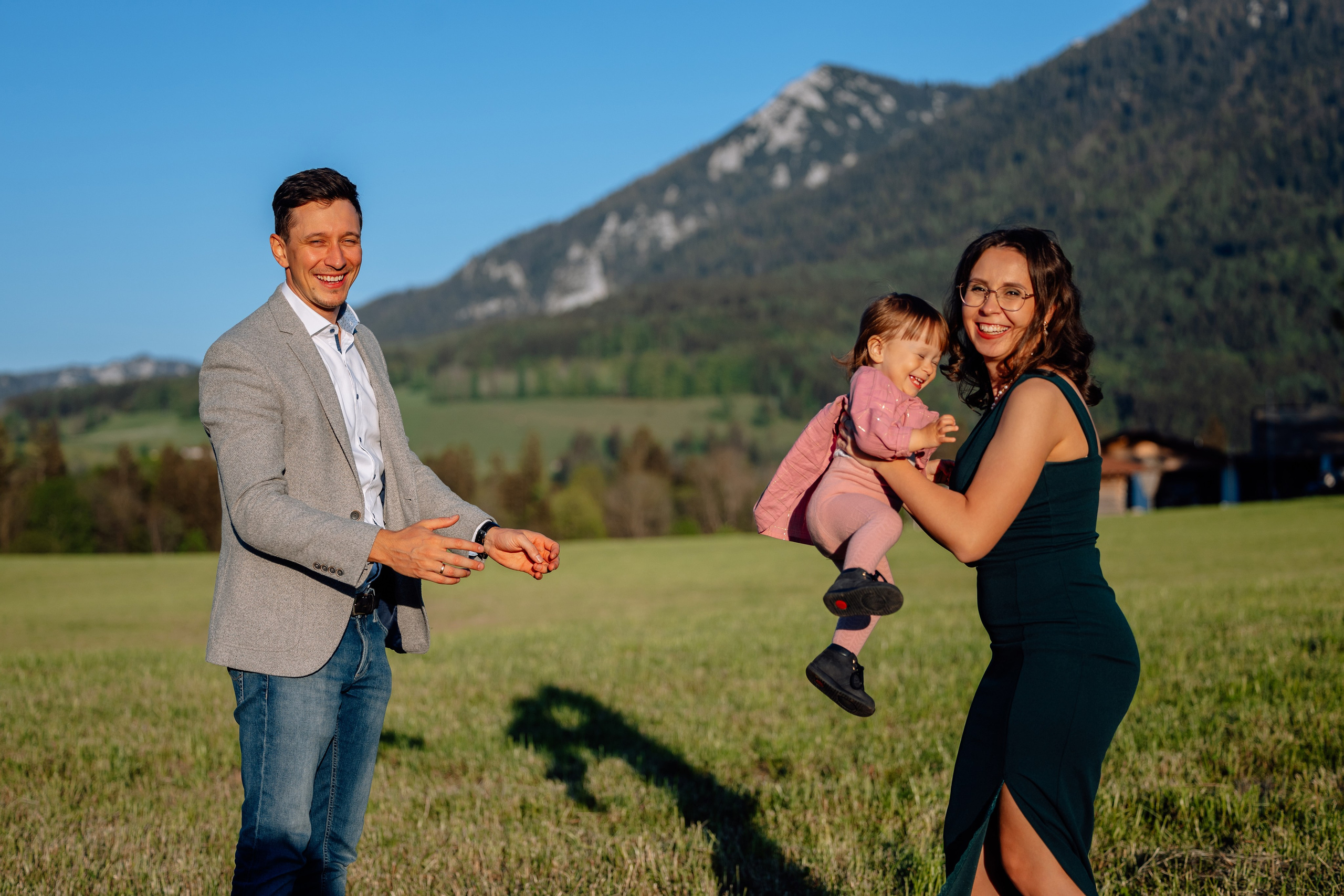 In der Nähe der Berge (bei Ruhpolding). Hochzeitsfotograf München Taufe Familienfotograf Tanja Mauke