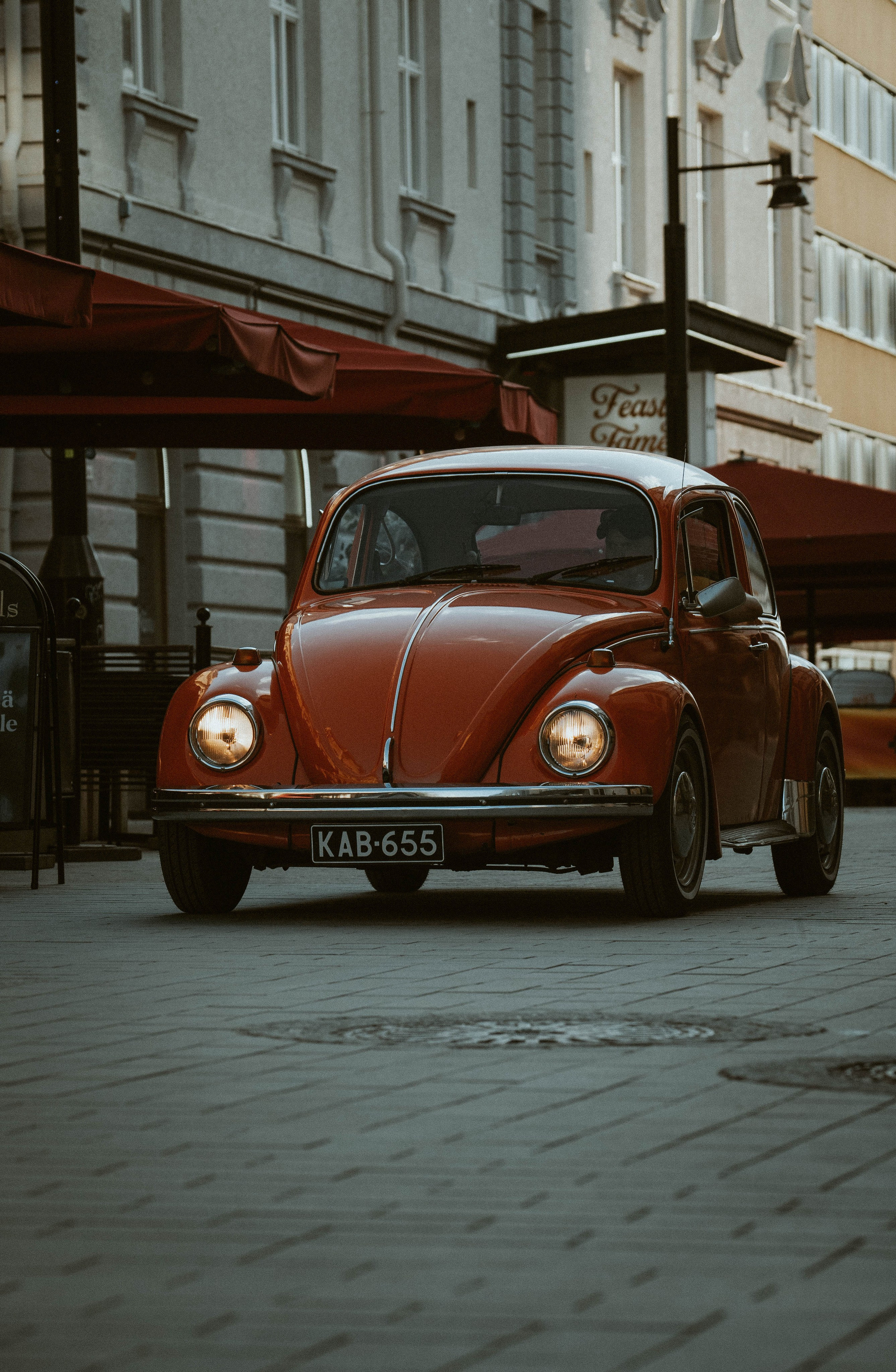 Streetphoto. VEKE MEDIA