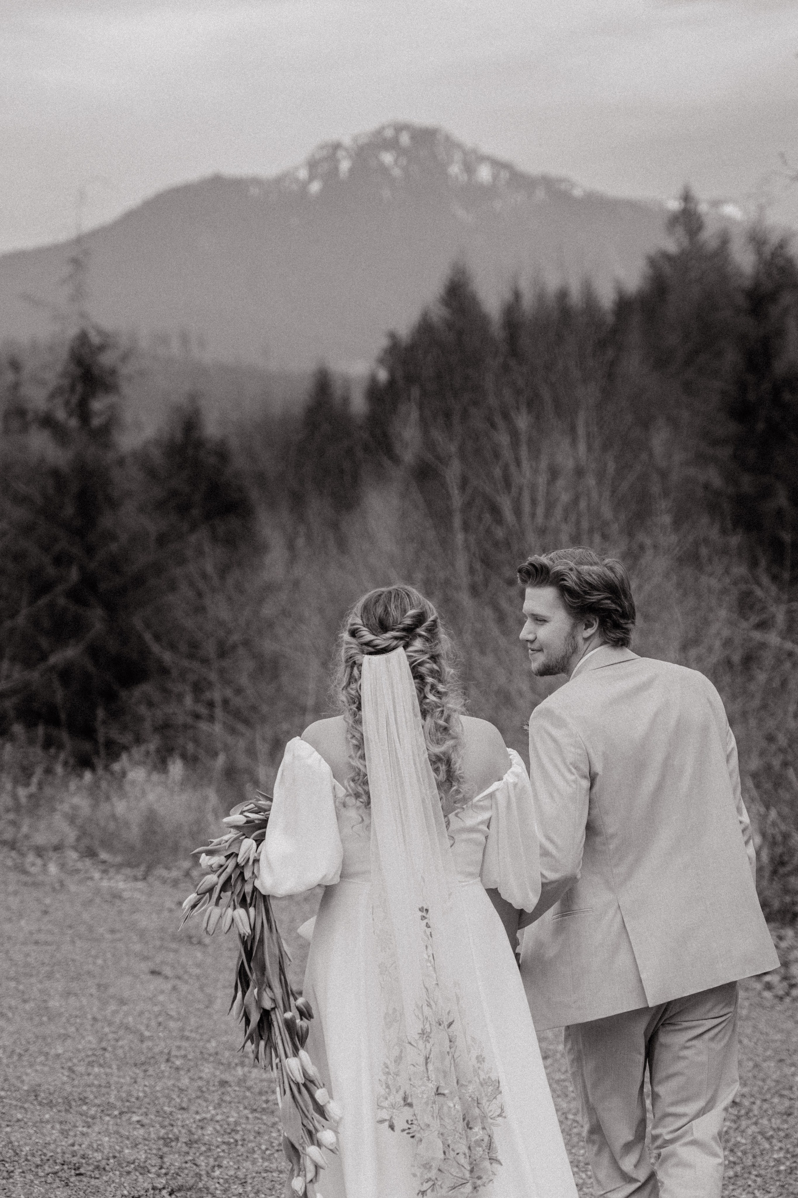 Katlyn and Josiah | Full Wedding day. Photographer in Washington Sophia D