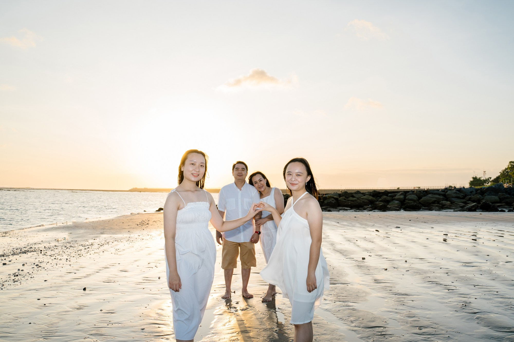 Family Holiday Photoshoot. Female Photographer in Bali