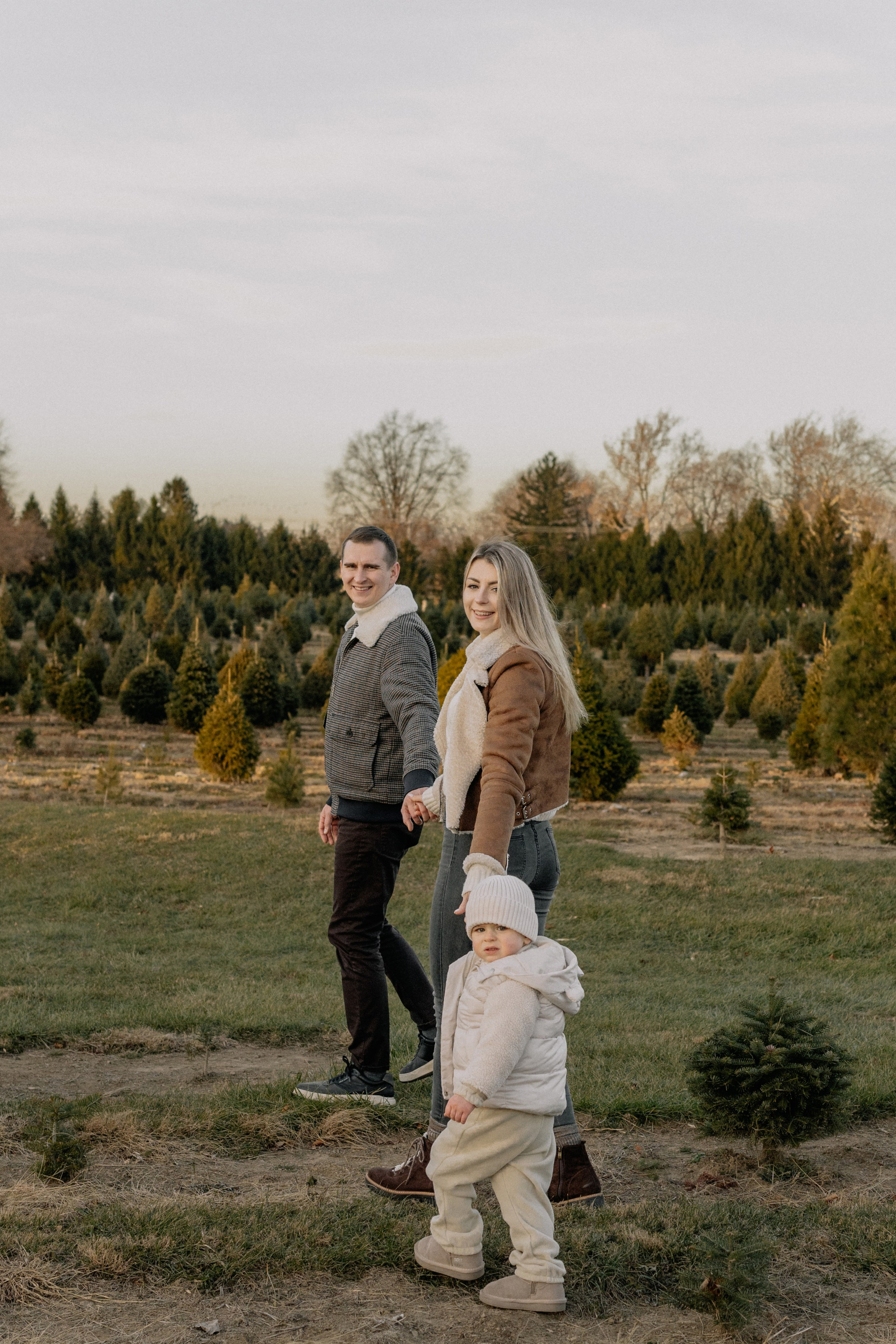 Christmas Farm Photography – Festive & Cozy Memories. Alisa Tant — Family and newborn photographer Bucks County, Montgomery county, Philadelphia, NJ