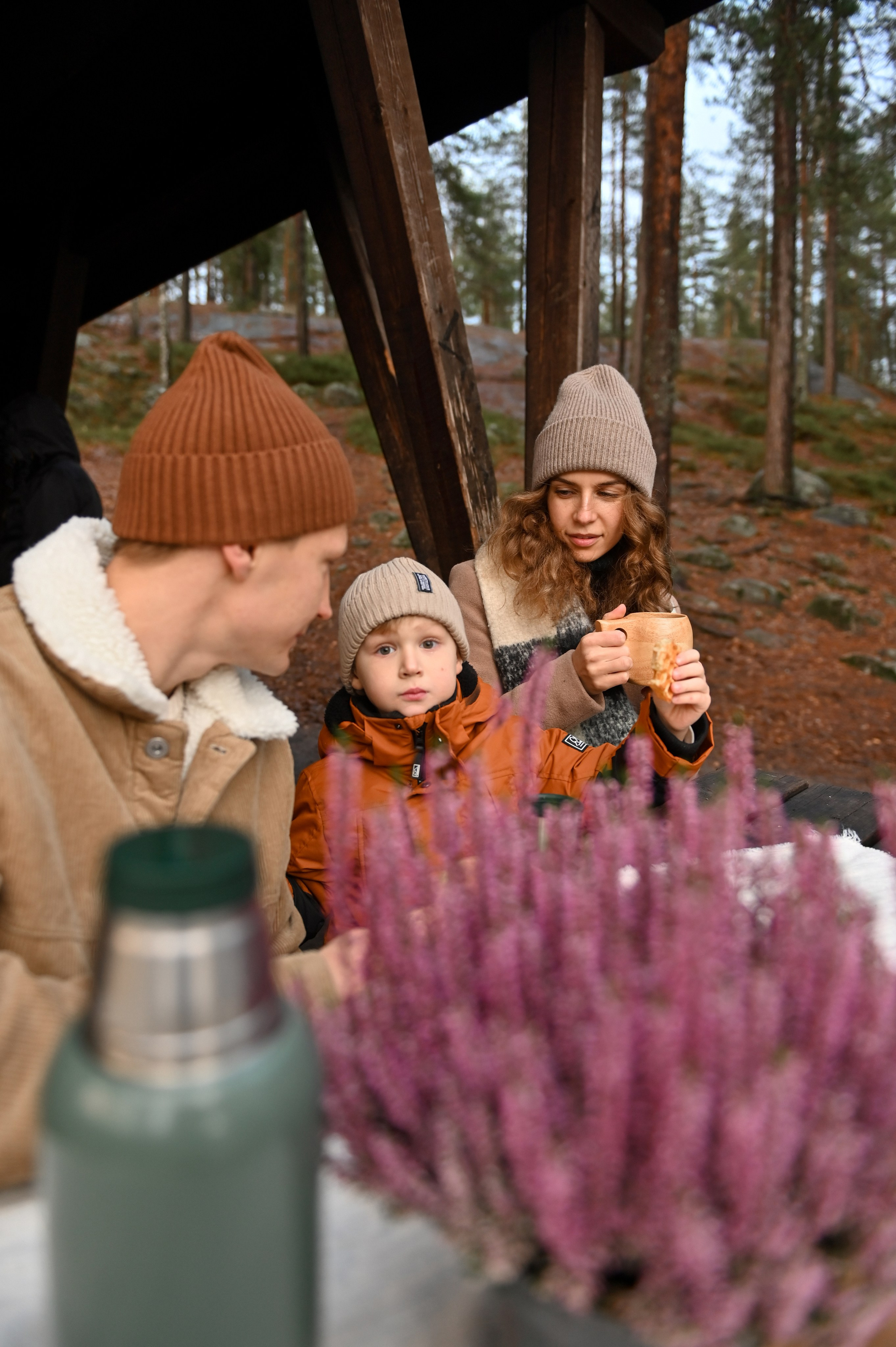 Пикник у озера. Детский и семейный фотограф в финляндии дина пулкка. контент фотограф