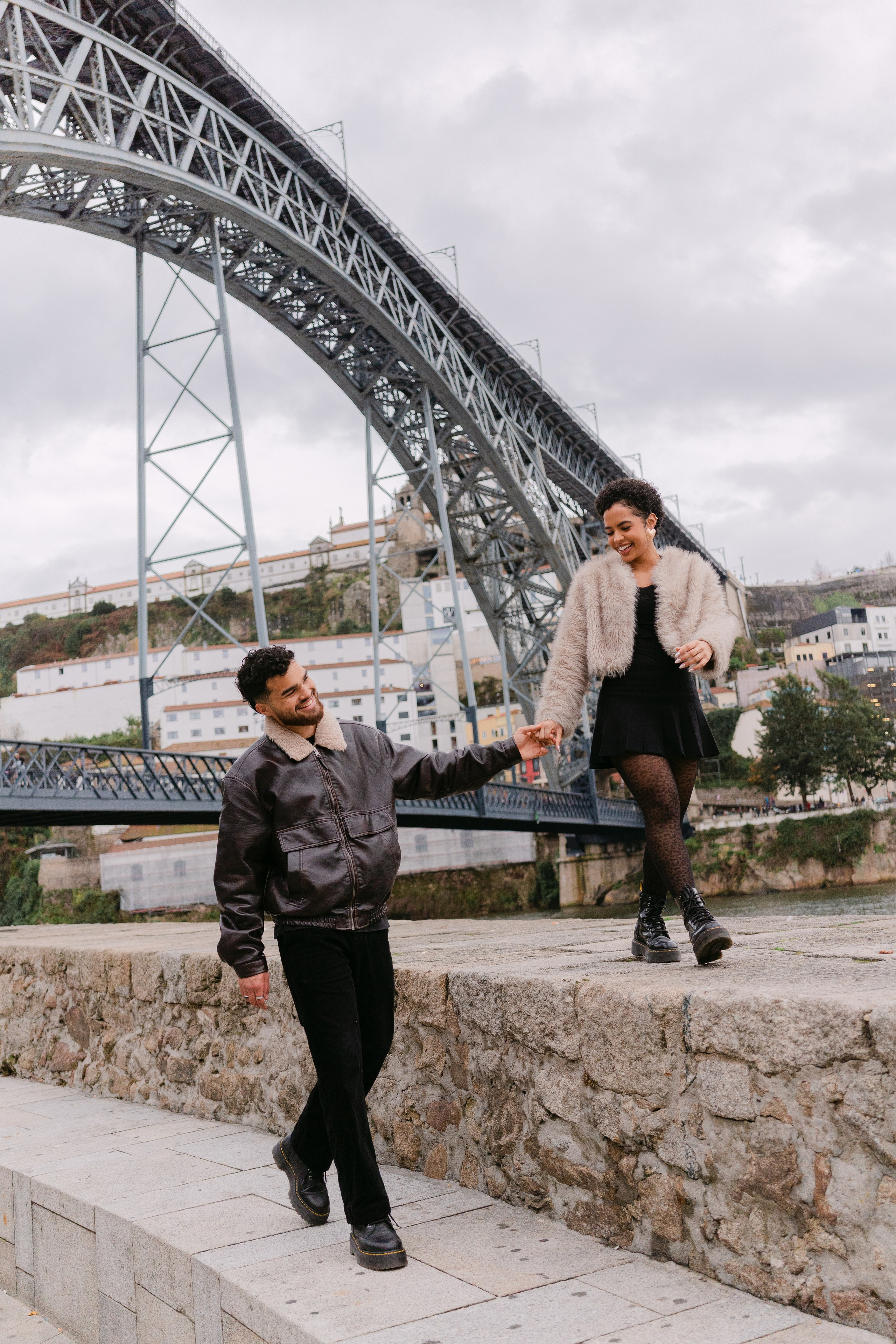 Emily e Mikael. Davi Valente