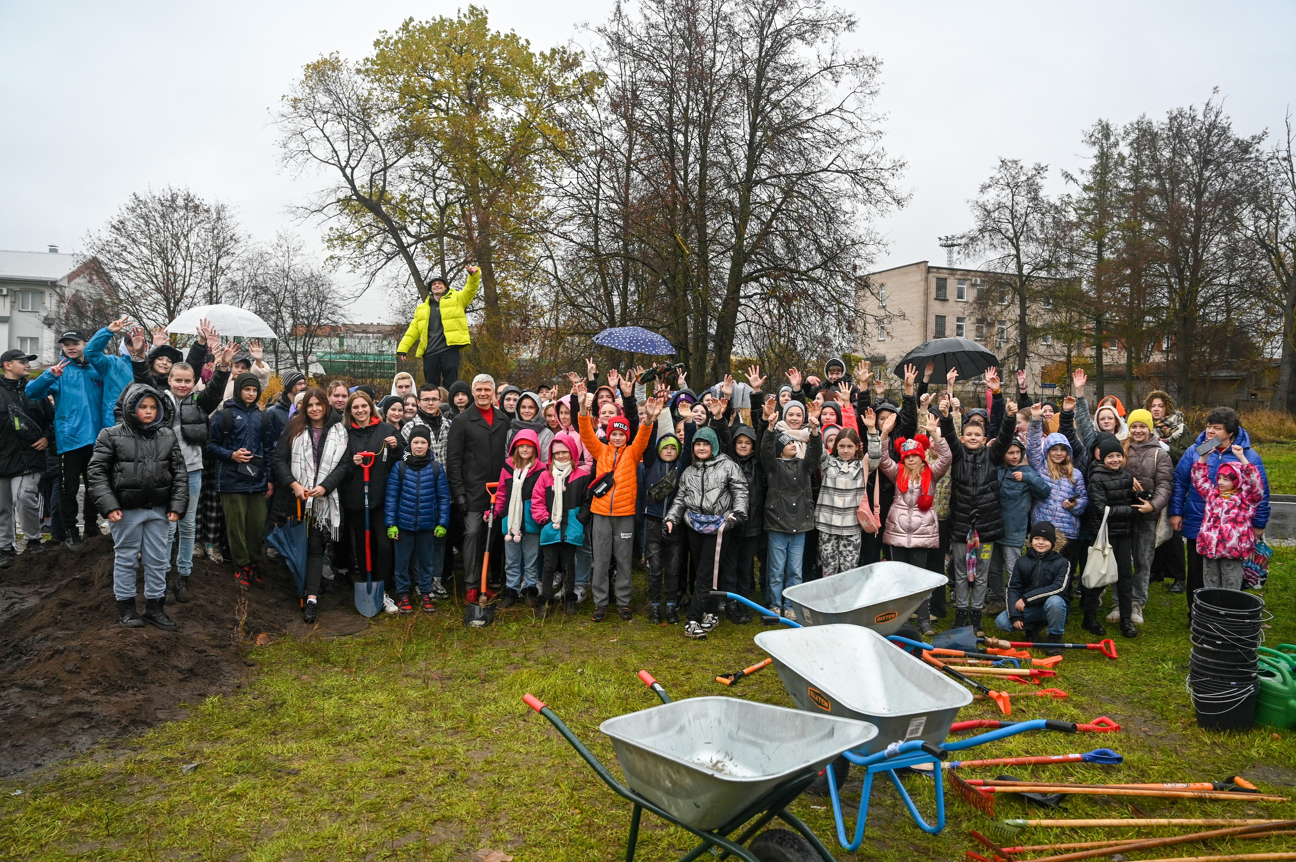 Koku stādīšana Rēzekne stacijas iela. Ritvars Pujats Emotion Photographer