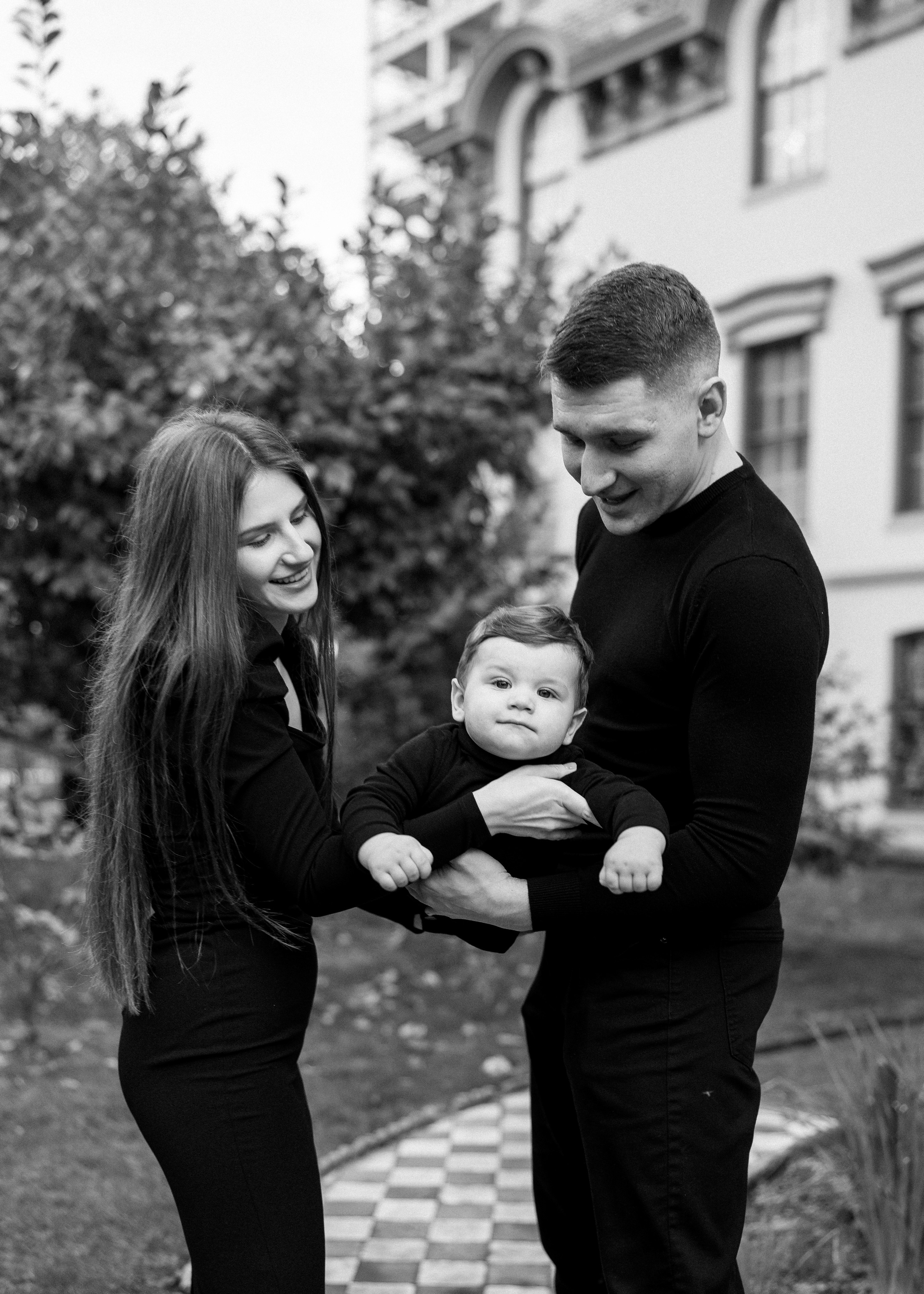 Artem, Nadia & Elisha. Family photographer in Sacramento | Sofia Pavenko