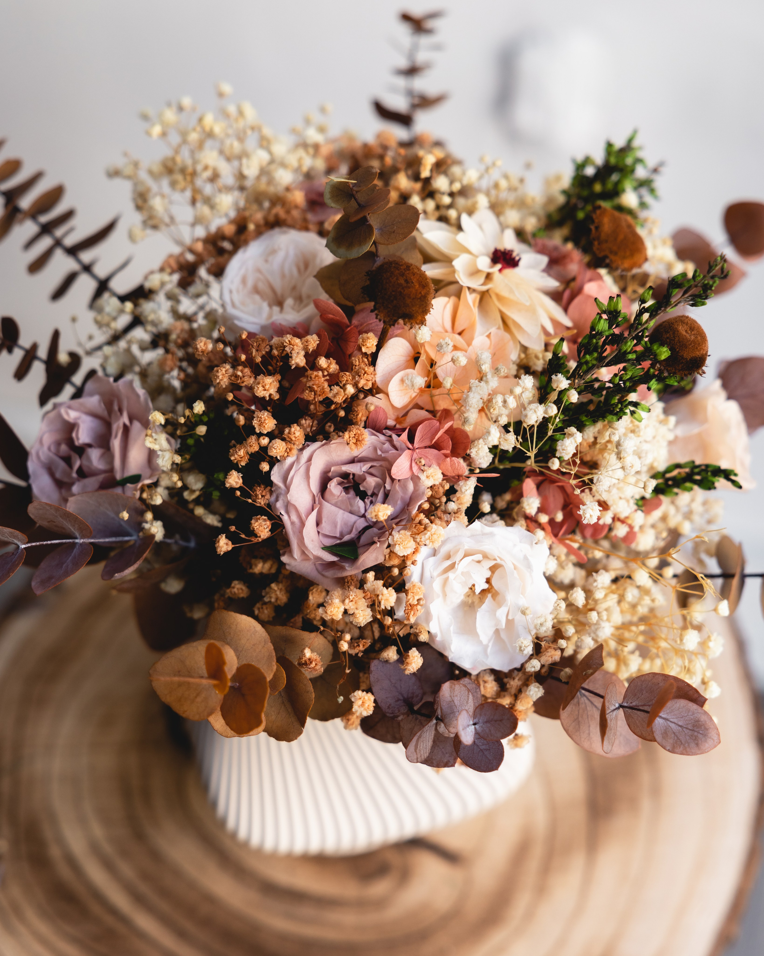 Wow blomster. Professional wedding photographer in Copenhagen, Denmark — Julia Byron