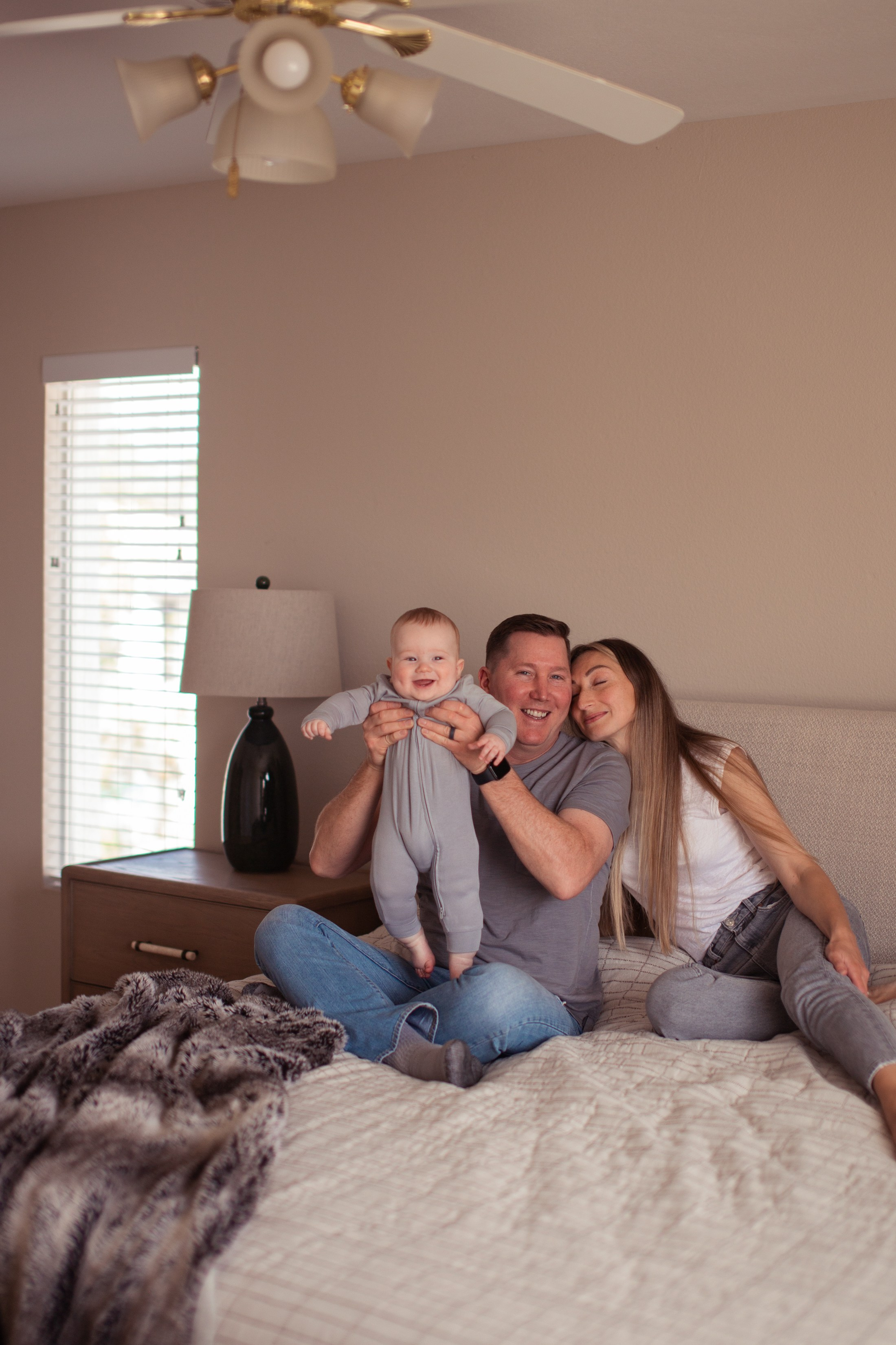 Mike, Anna, Yury & Balu. Wedding & elopement photographer Viktoriya Kravtsov. Las Vegas