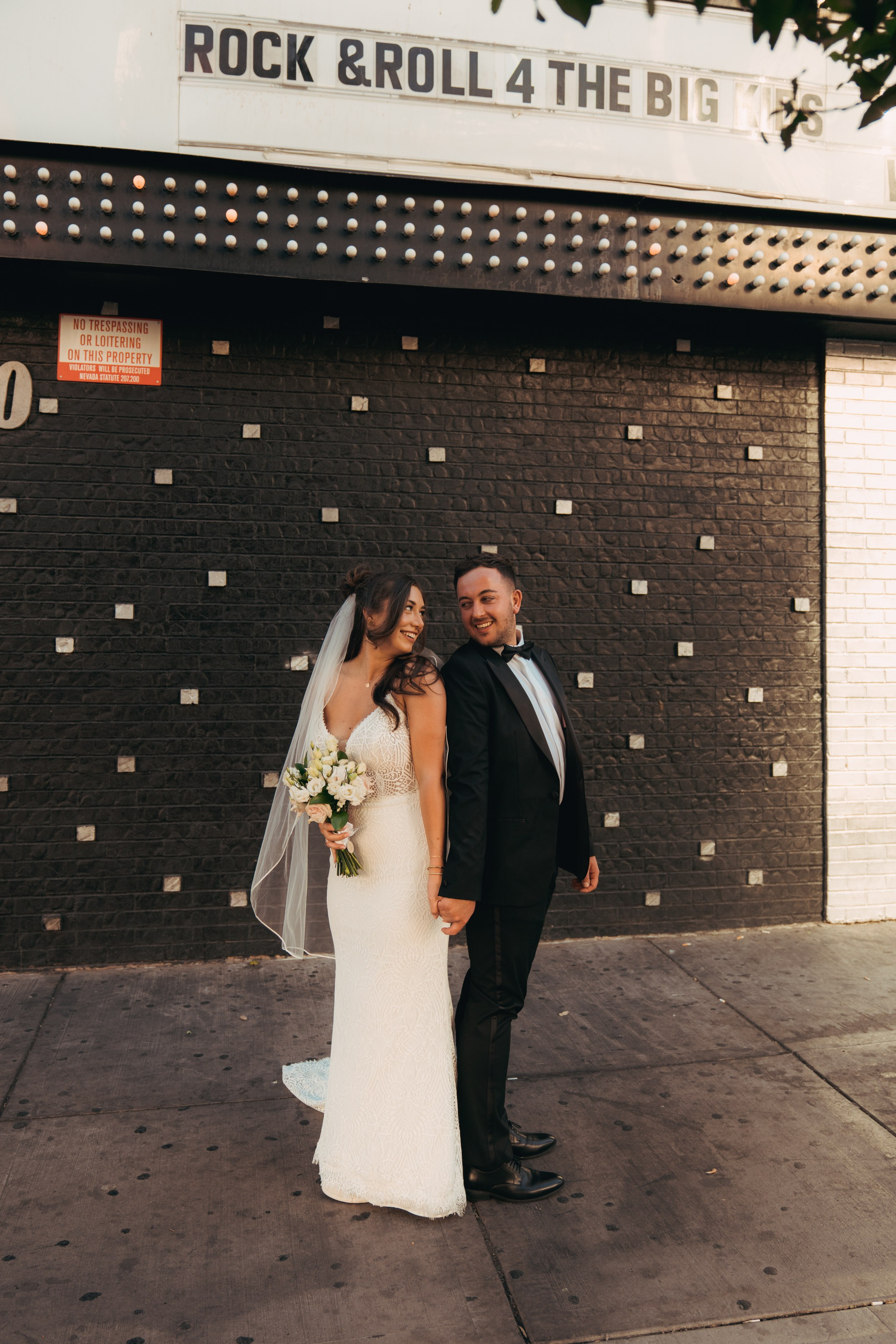 Georgia&Kyran. Wedding & elopement photographer Viktoriya Kravtsov. Las Vegas