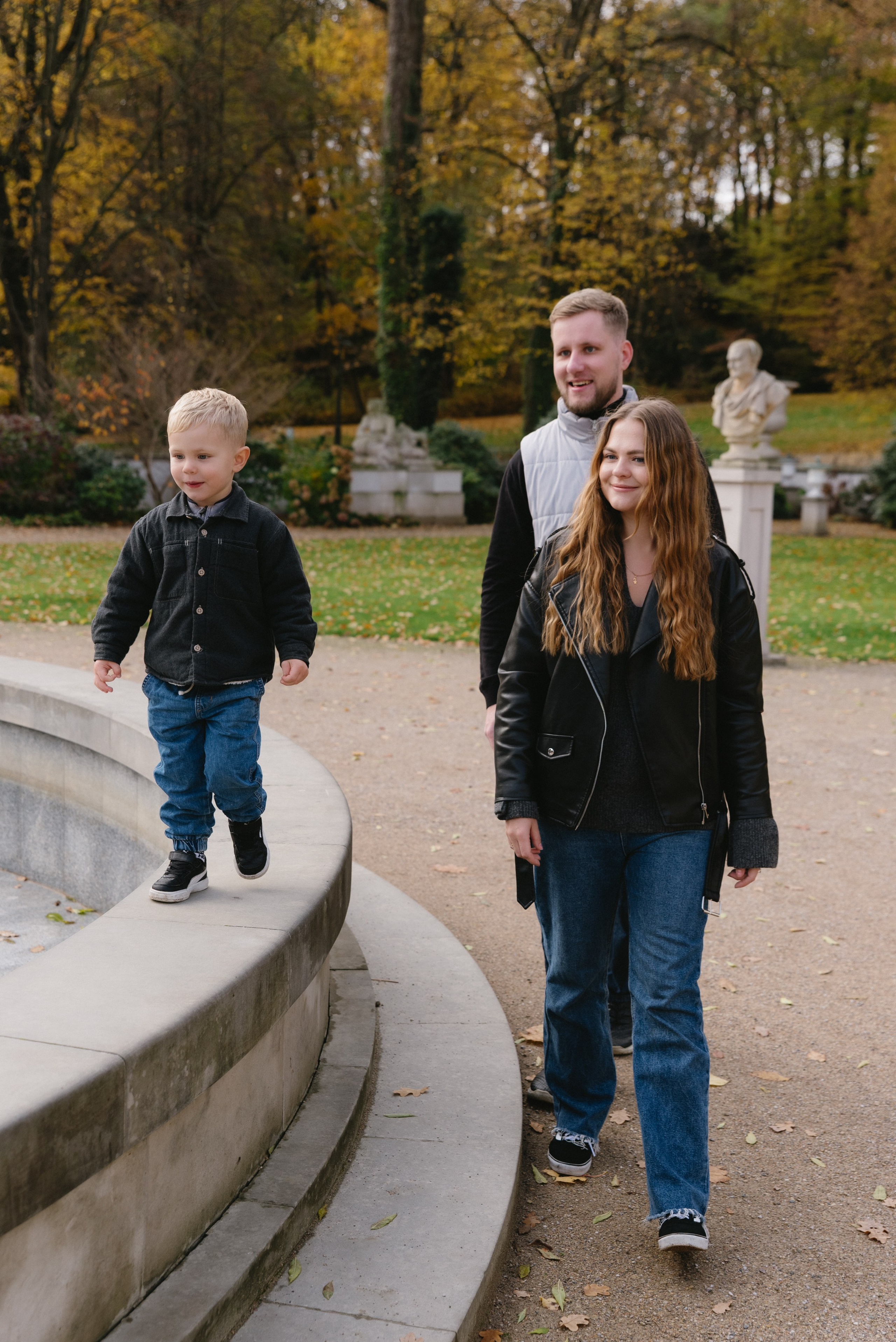 Sesja rodzinna Hanna, Vlad & Matvei. Eugene Save – Fotograf Ślubny i Rodzinny | Warszawa i Cała Polska