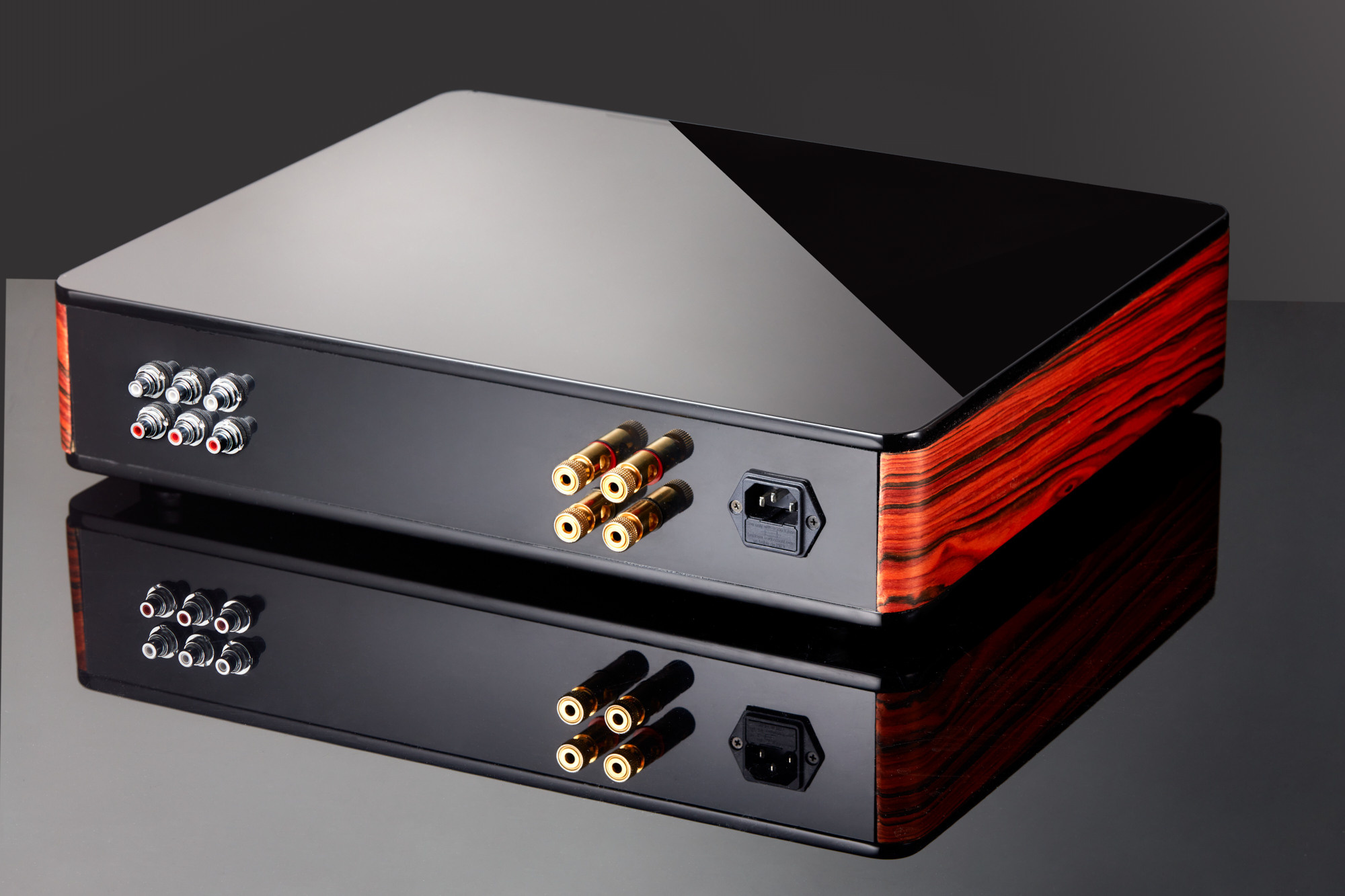 PRIEKŠMETI. Fotogrāfs Rīgā Aivars Tipsis