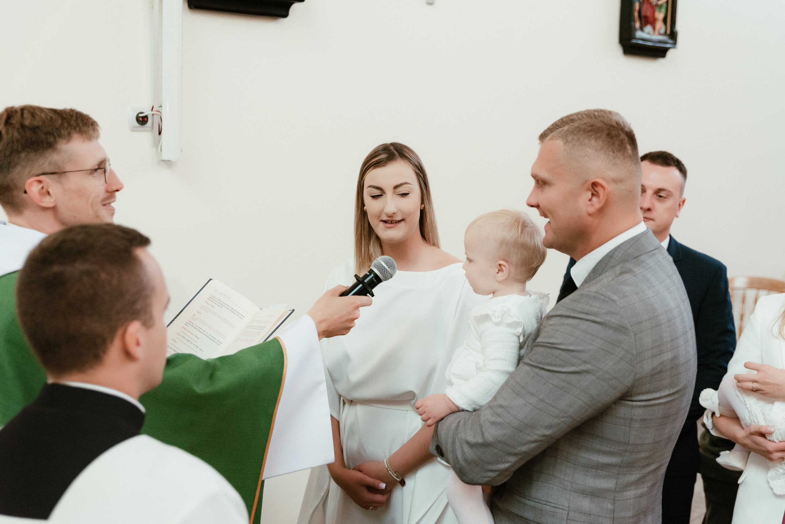 Chrzest Pola. Eugene Save – Fotograf Ślubny i Rodzinny | Warszawa i Cała Polska