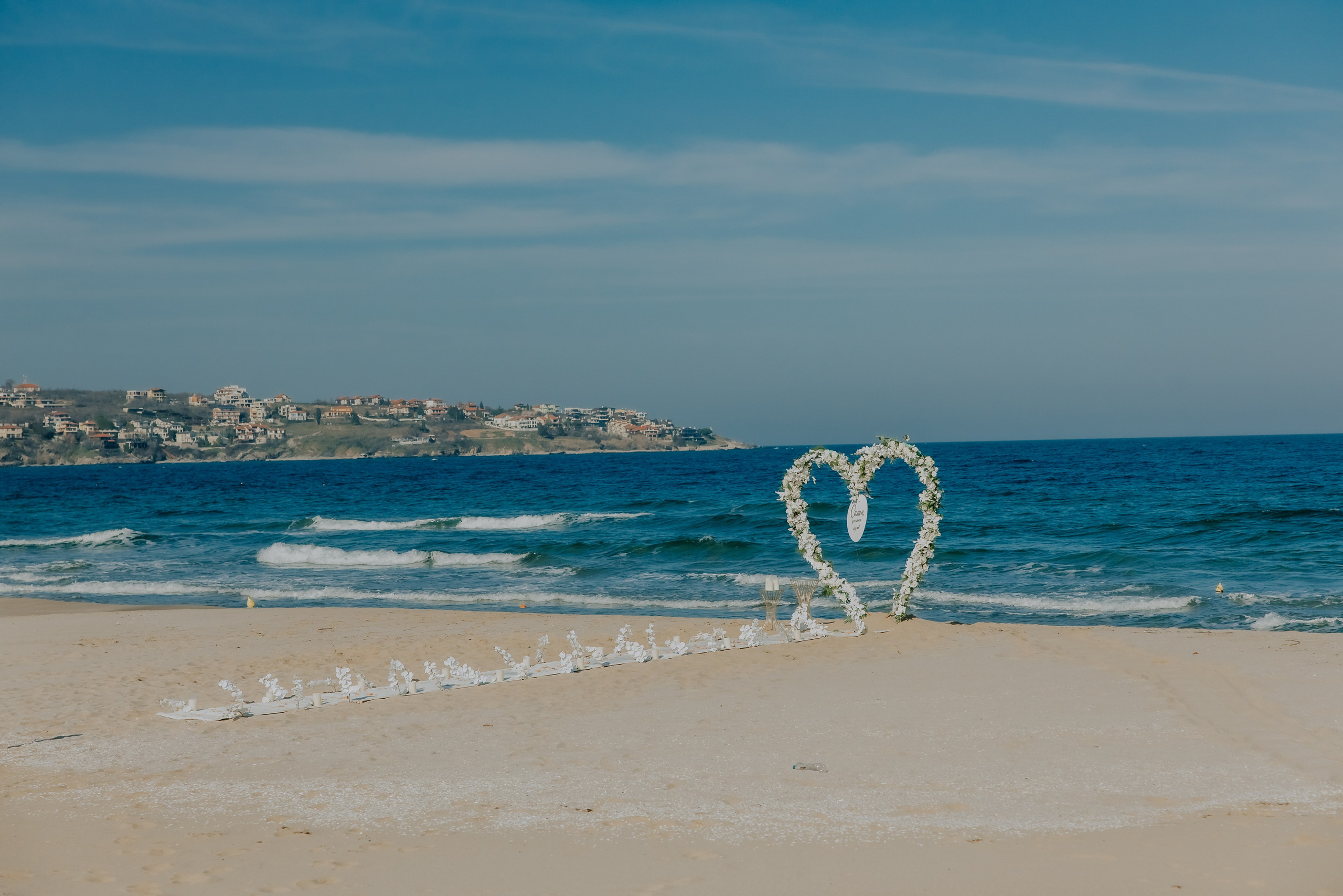 Годеж на плажа. Фотограф Ирина Йотова