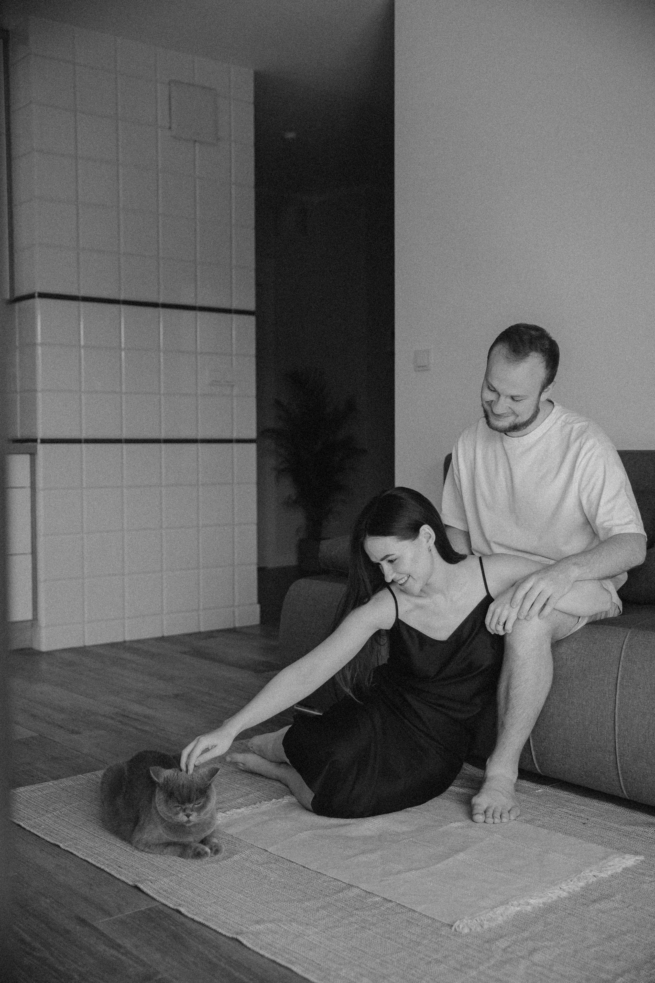 Anna+Andrew | At-home session. Photographer in Los Angeles. Julia Ishmuratova