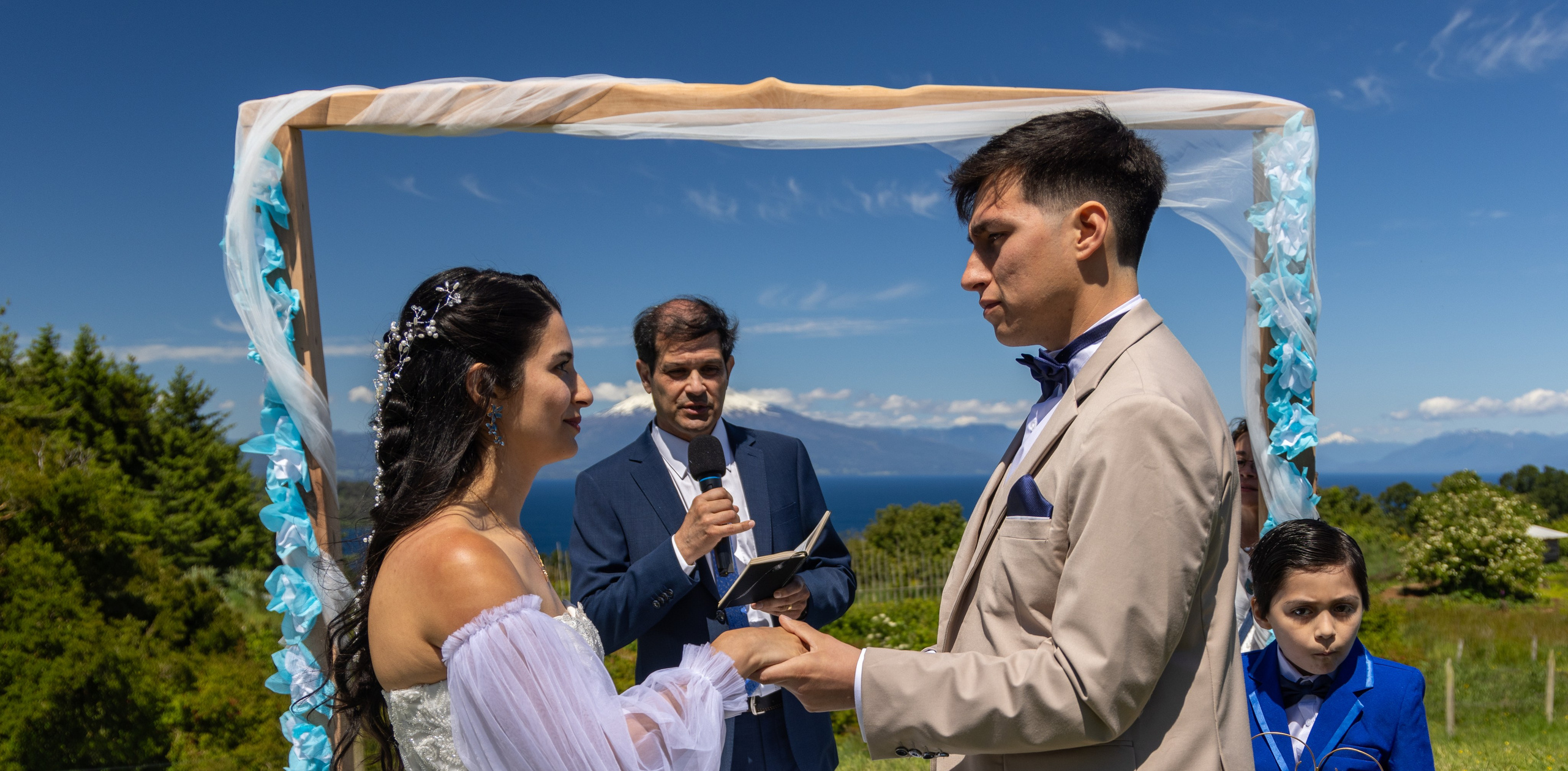 Carol & Ivo. Dinka & Emilio - El arte de preservar lo que no se repite