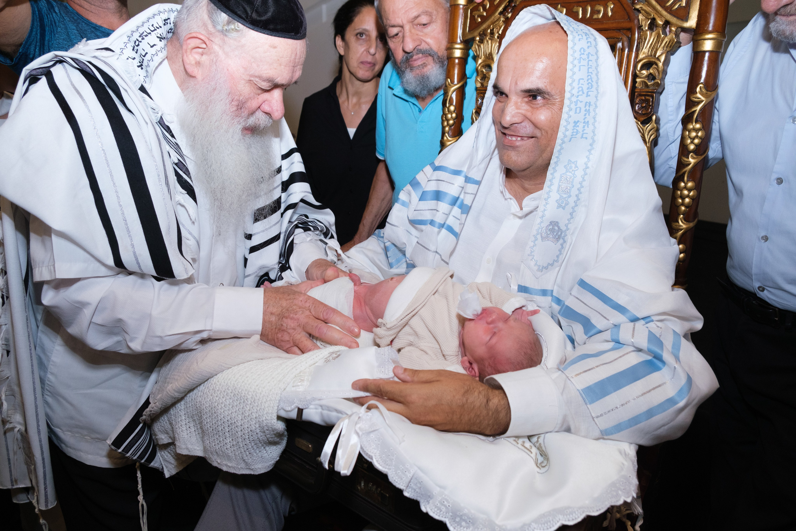 MAY…. Middle East Photo Agency — Photography & Event Magnets — סוכנות צילום והדפסת מגנטים לאירועים