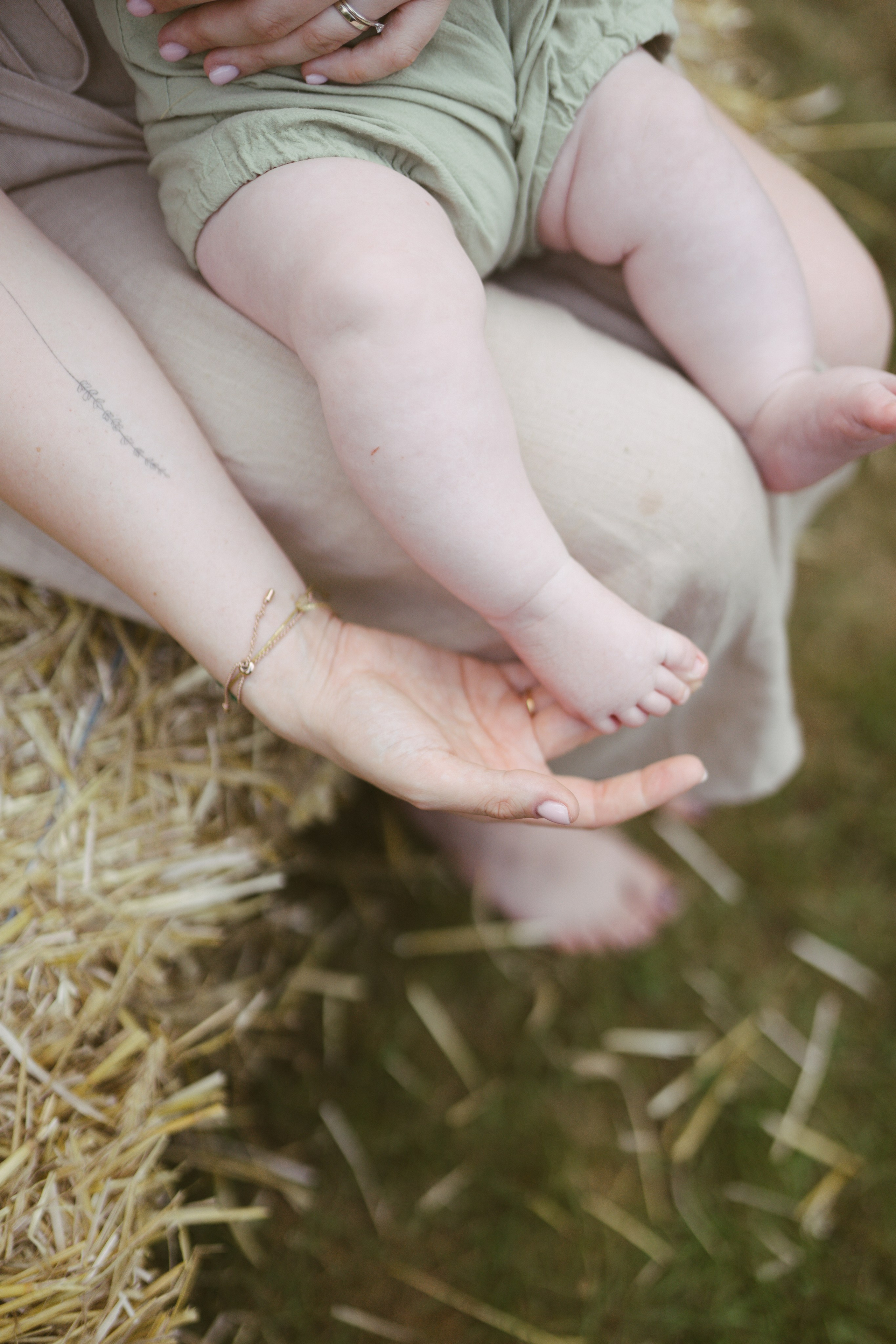 Fotografie de Eveniment Brașov: Povești Vizuale | Mădălina Beda. Madalina Beda- Artist vizual, fotograf, doula la nastere, consultant babywearing Brasov si in toata tara
