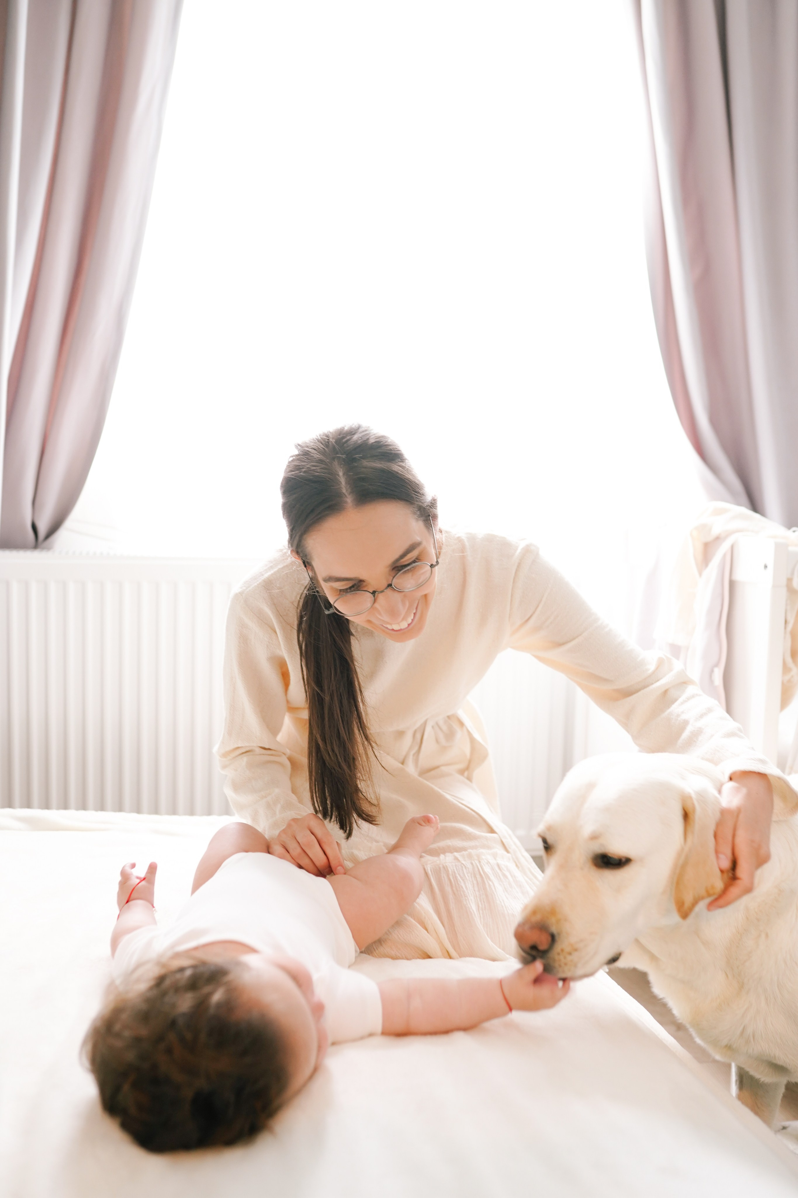 Fotografie de Eveniment Brașov: Povești Vizuale | Mădălina Beda. Madalina Beda- Artist vizual, fotograf, doula la nastere, consultant babywearing Brasov si in toata tara