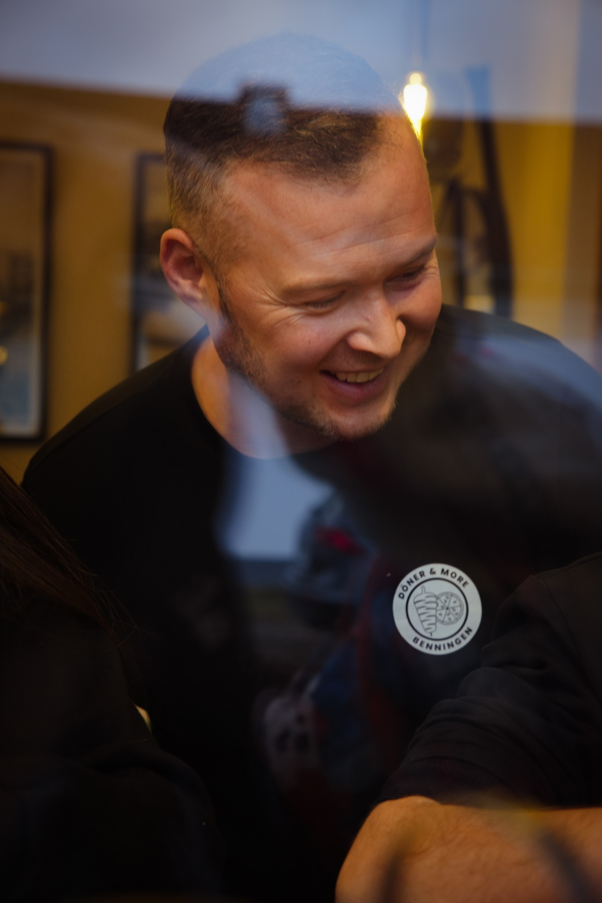 „Eröffnung-Dönerladen“. Fotografin Yuliia Turinina in Stuttgart