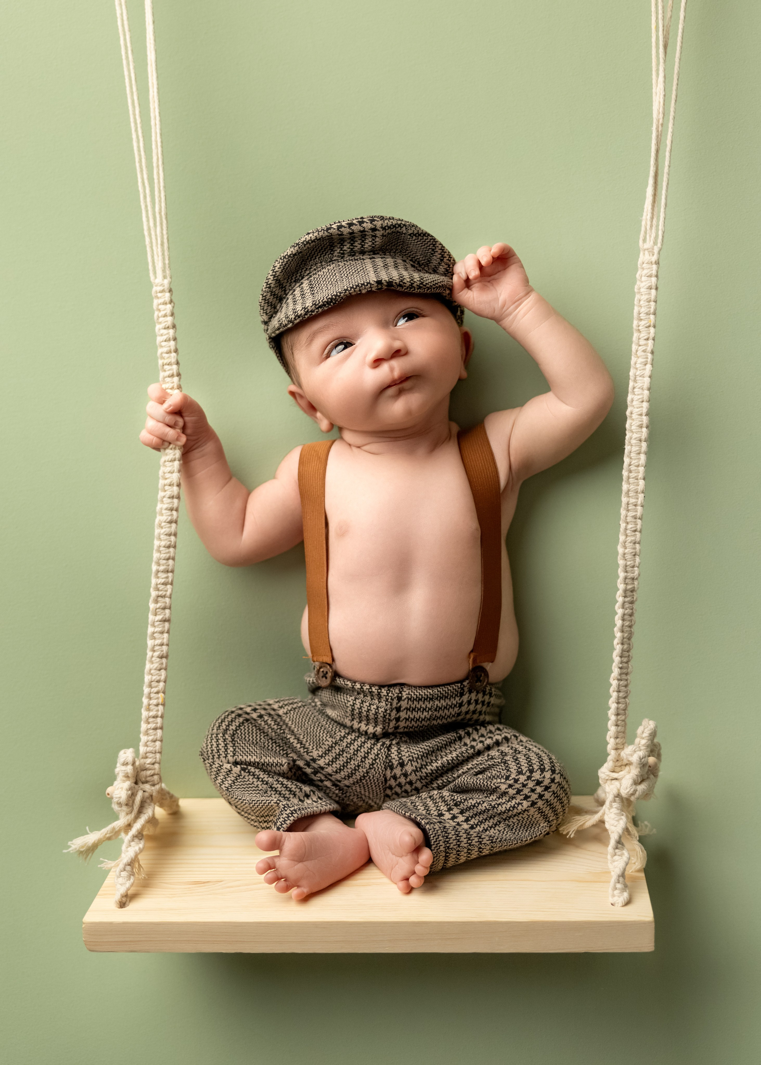 Newborn photos. Newborn photographer in Tampa Bay Area, FL