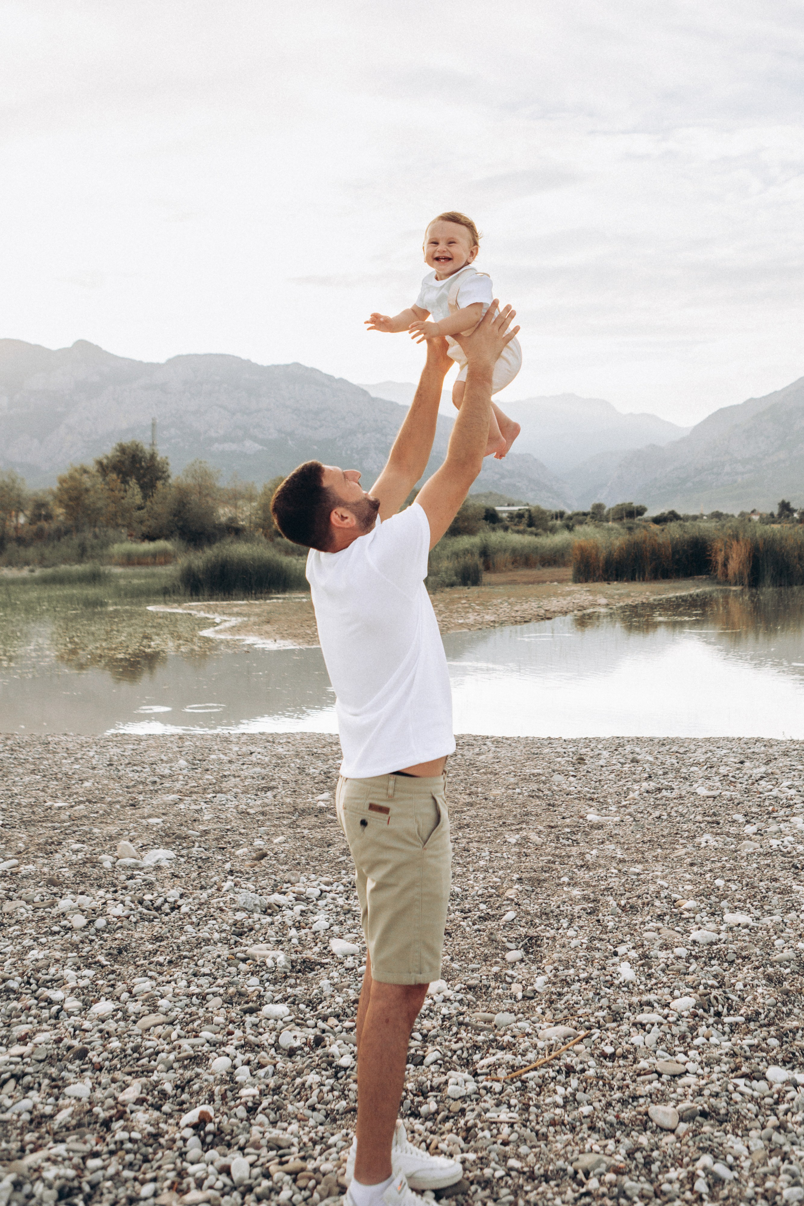 Семейная фотосессия на пляже в Чамьюва. Фотограф в Анталии, Кемере и Белеке