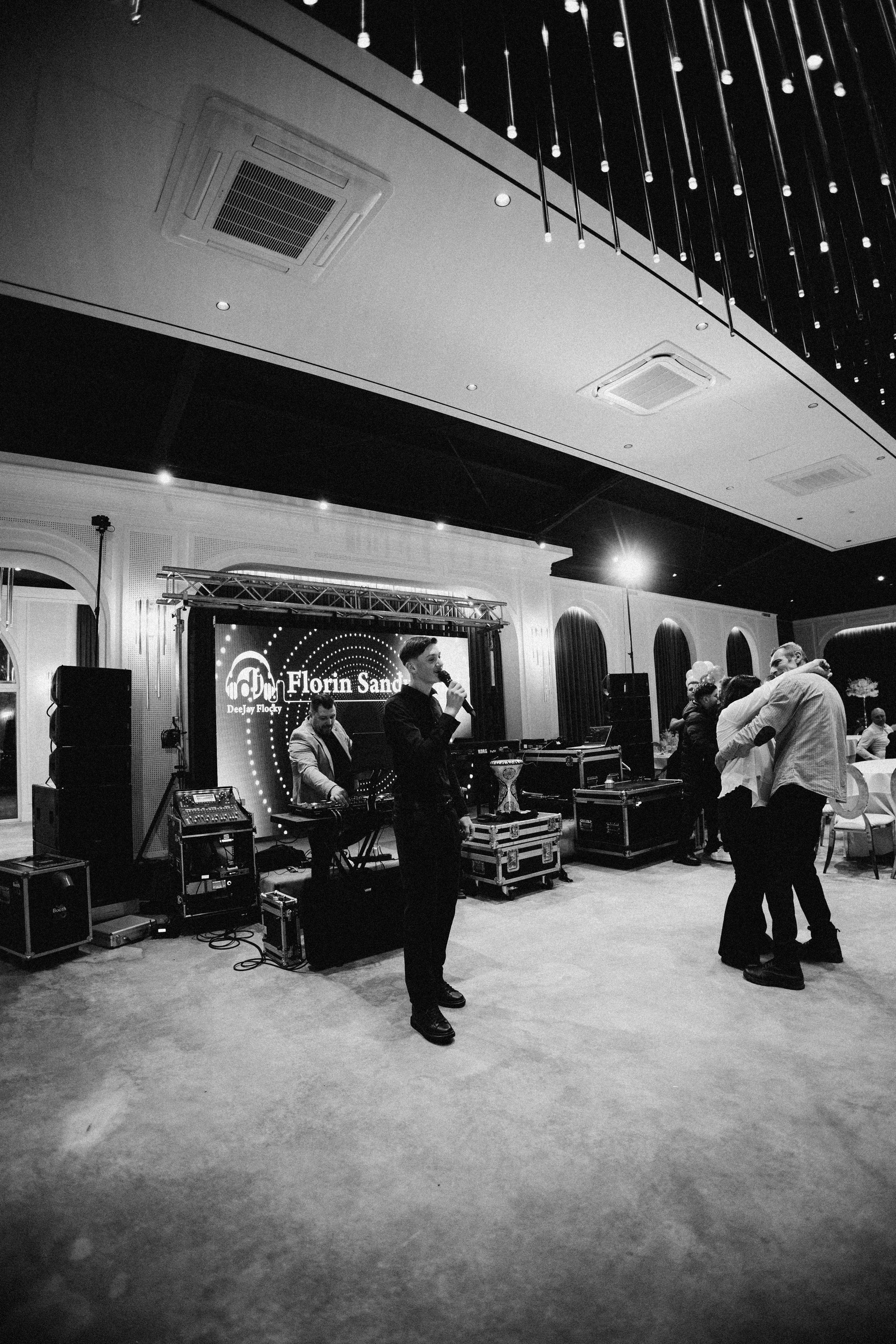 Povestea voastră, regizată de noi |Cristi Turculet Videograf Nuntă Suceava | wedding highlight. Servicii foto-video profesionale, pentru momente de neuitat