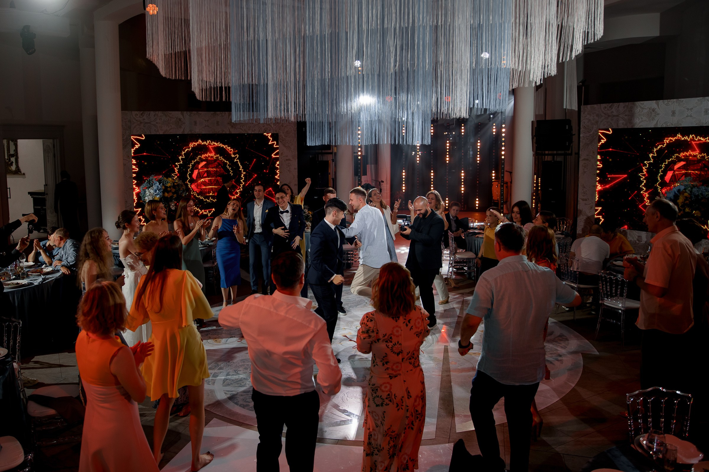 Dancefloor shot, by Bude reportage photographer.