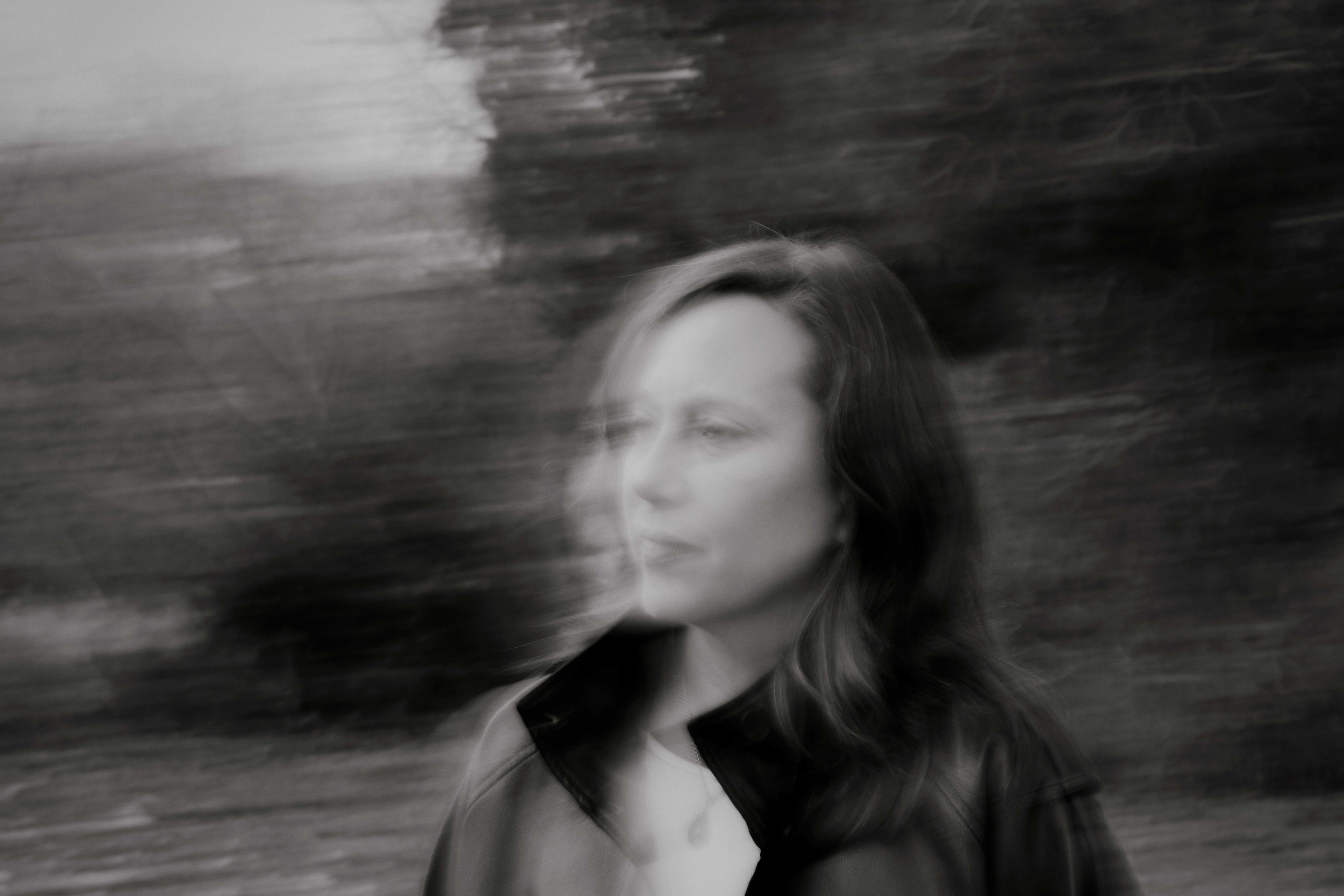 Nereida Fau presenta el nuevo sencillo «Relato mínimo»: la artista indie española abre una nueva etapa | FOTKAI