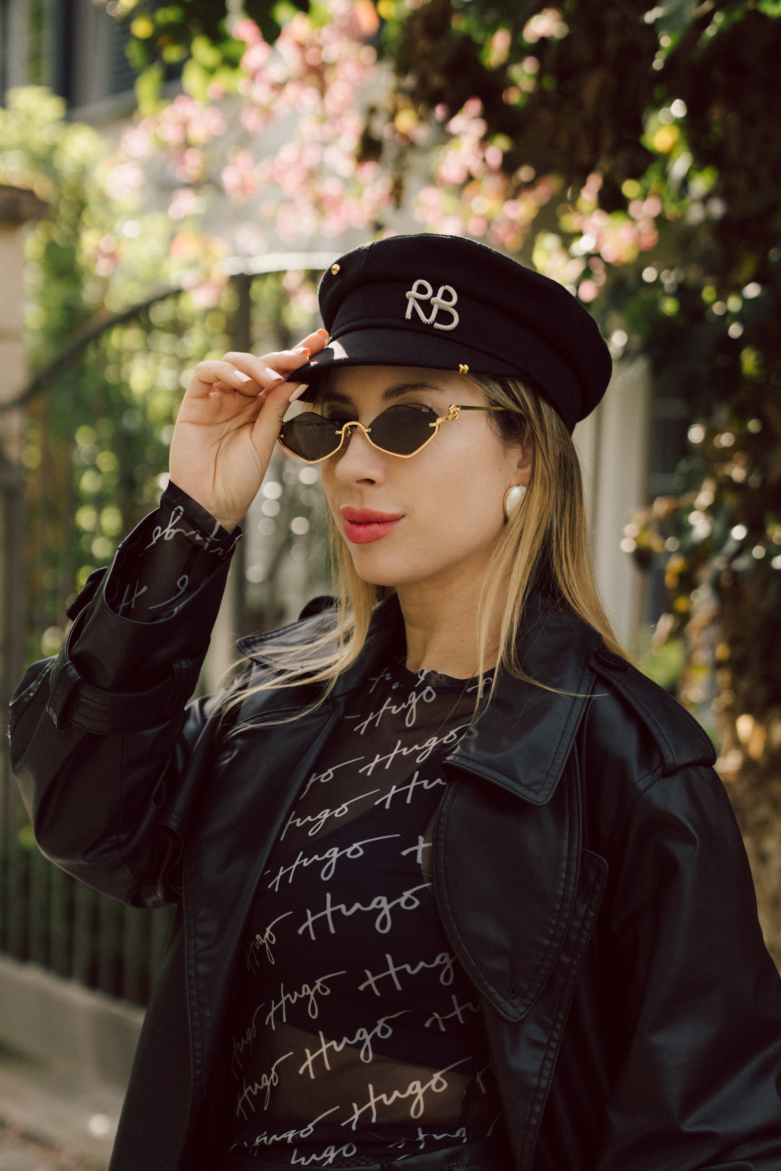 Street Portrait in Leipzig. Woman in black Leather Coat. Stylish. Charismatic Photography by Kristina Kozheltsova. Kristina Kozheltsova- Soulful Portrait&Lifestyle&Love Story Photographer in Leipzig, Germany