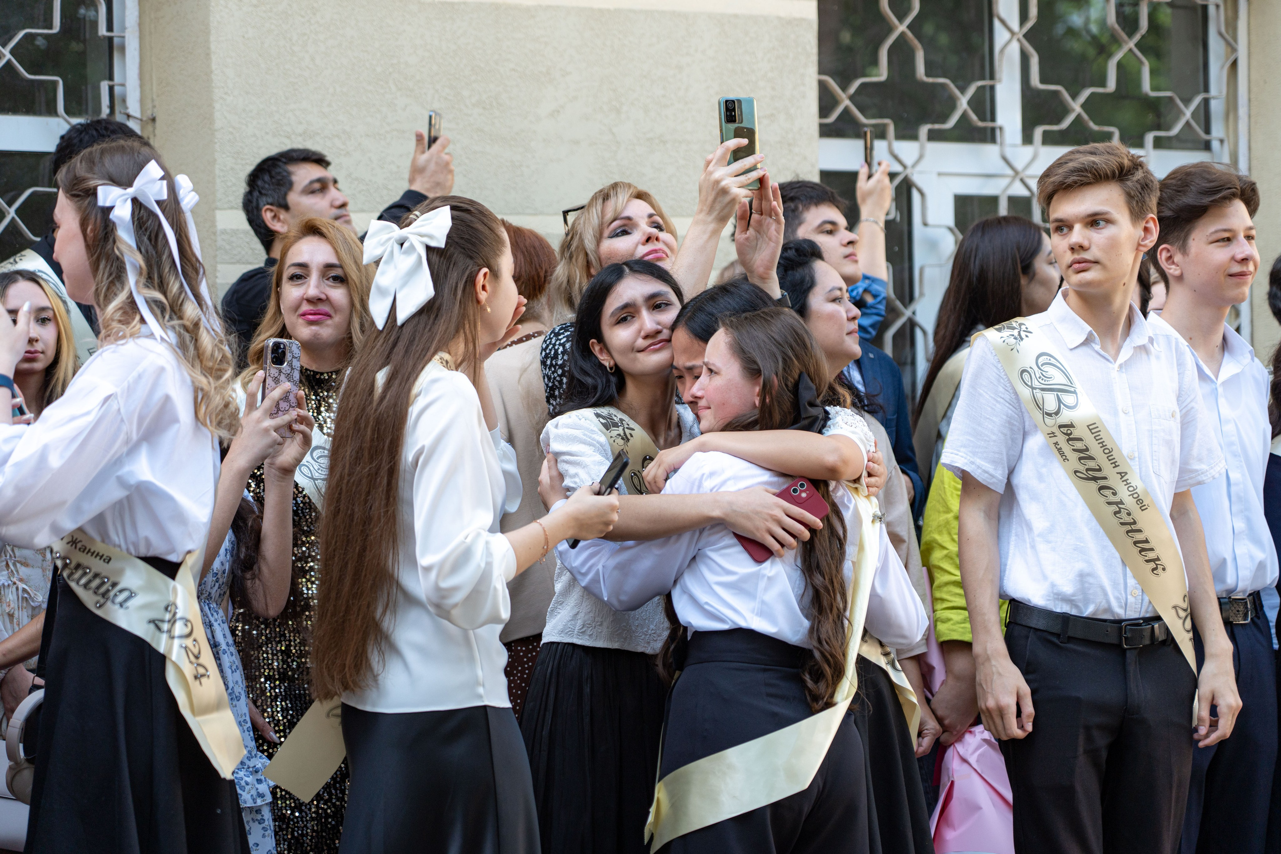 «Последний звонок» в школах Ташкента. Георгий Намазов | Фотограф в Ташкенте