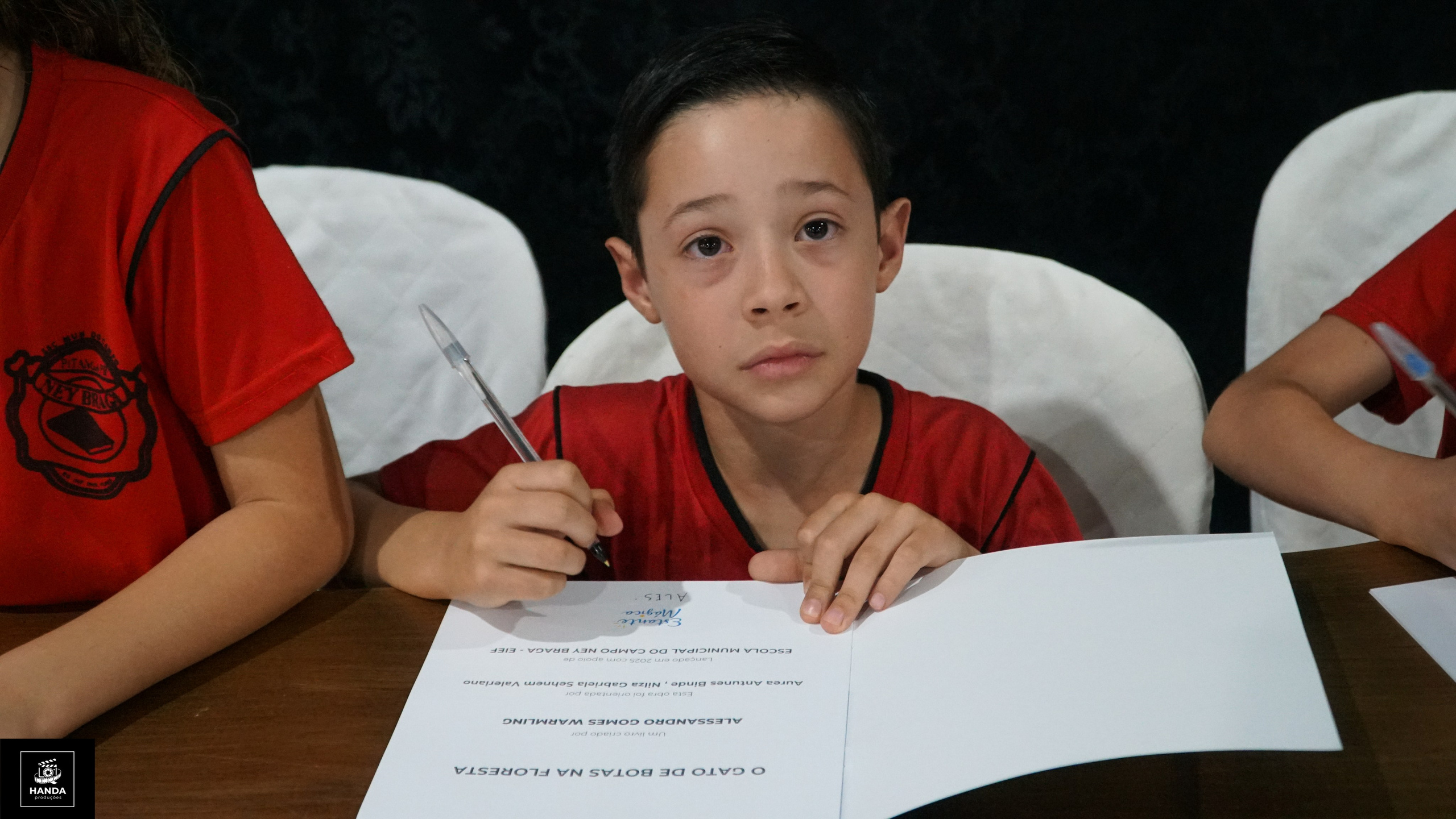 Noite autógrafos colégio Aurélio Buarque de Holanda. Handa Produções