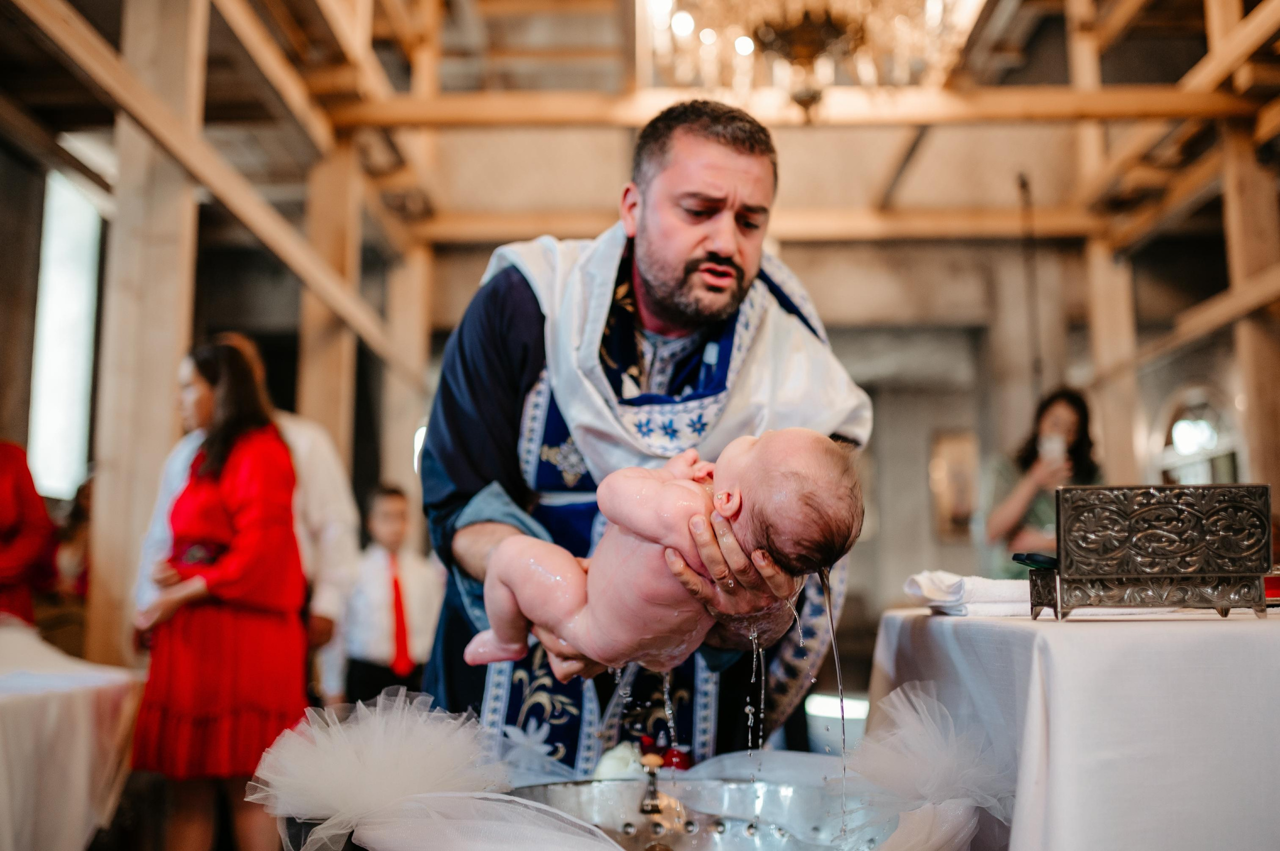 Teodora-Ioana. Fotograf si Videograf | Nuntă-Botez