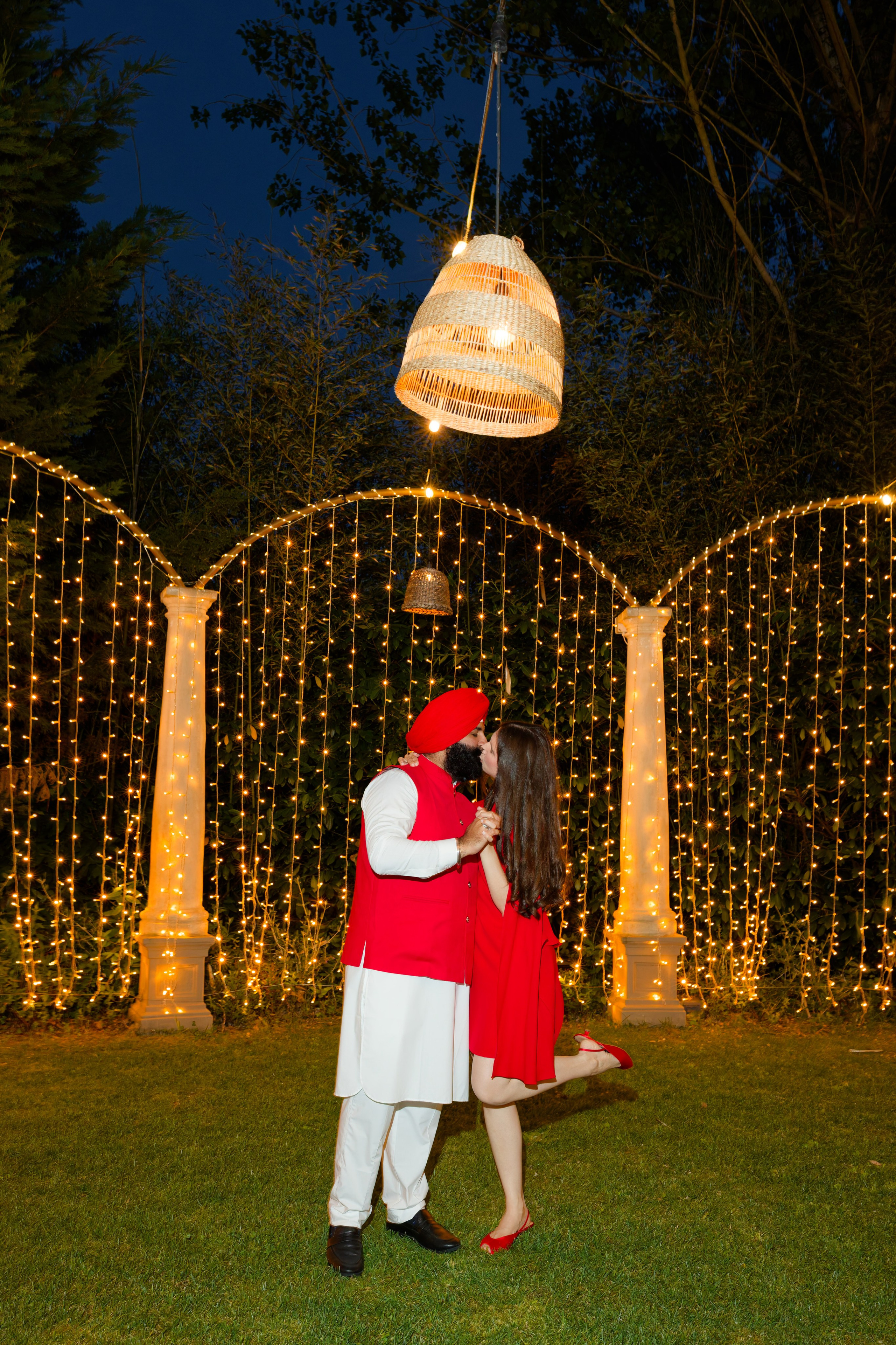 Pizza Party at Tenuta Massini, Florence, Italy. Destination Wedding Photographer — Nikita Burtsev