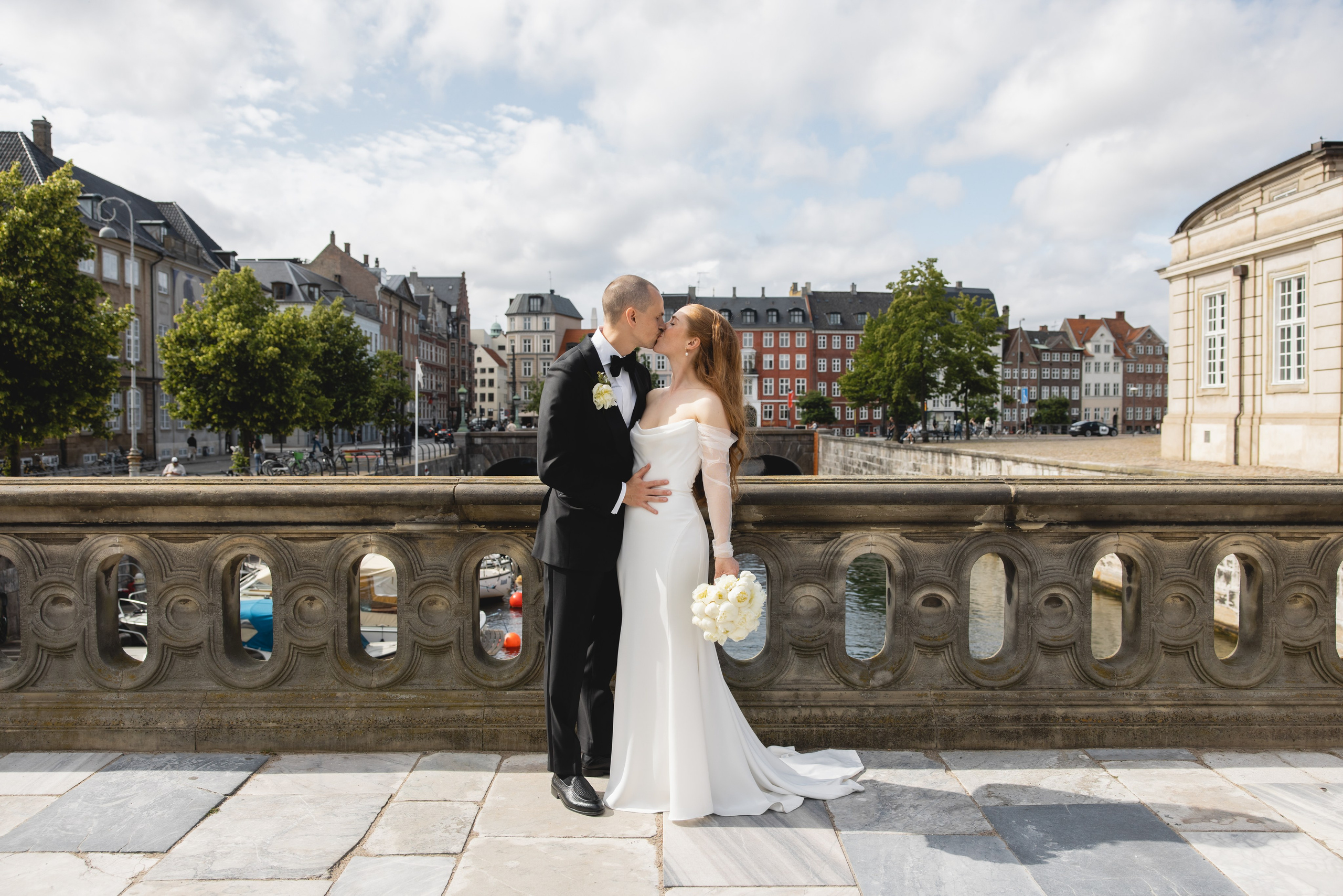 Sofia and Brandon. Professional wedding photographer in Copenhagen, Denmark — Julia Byron