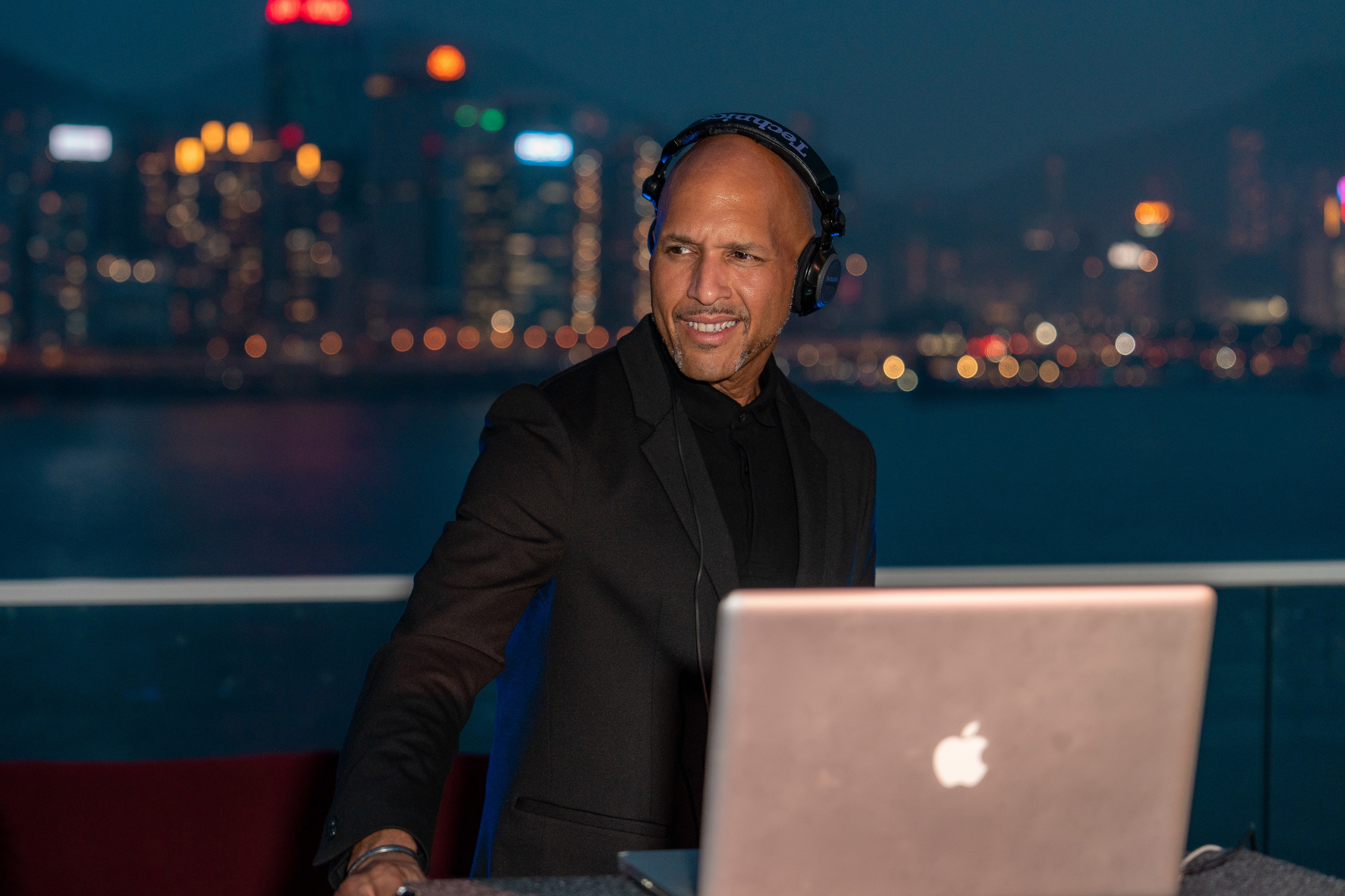 ZKM. ФОТОГРАФ В ГОНКОНГЕ (СВАДЬБЫ, FASHION, СЕМЕЙНЫЕ, МЕРОПРИЯТИЯ, ФОТОПРОГУЛКИ)