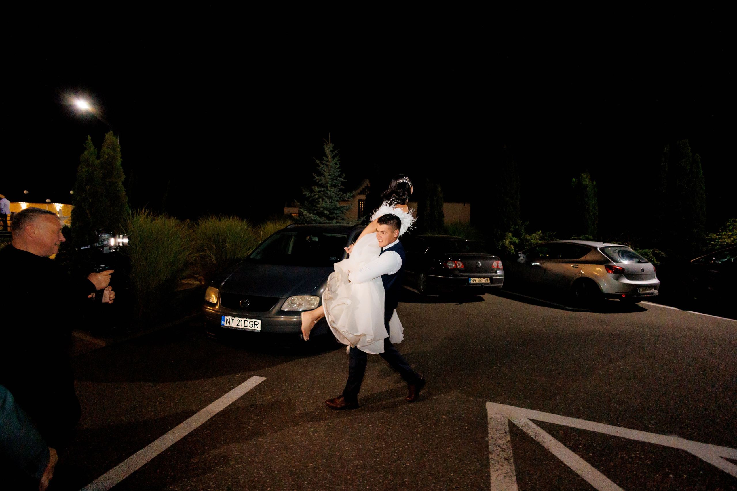 Loredana & Emilian – Ziua Nunții | Videografie - fotografie Botez Suceava, Iași, Botoșani. Servicii foto-video profesionale, pentru momente de neuitat