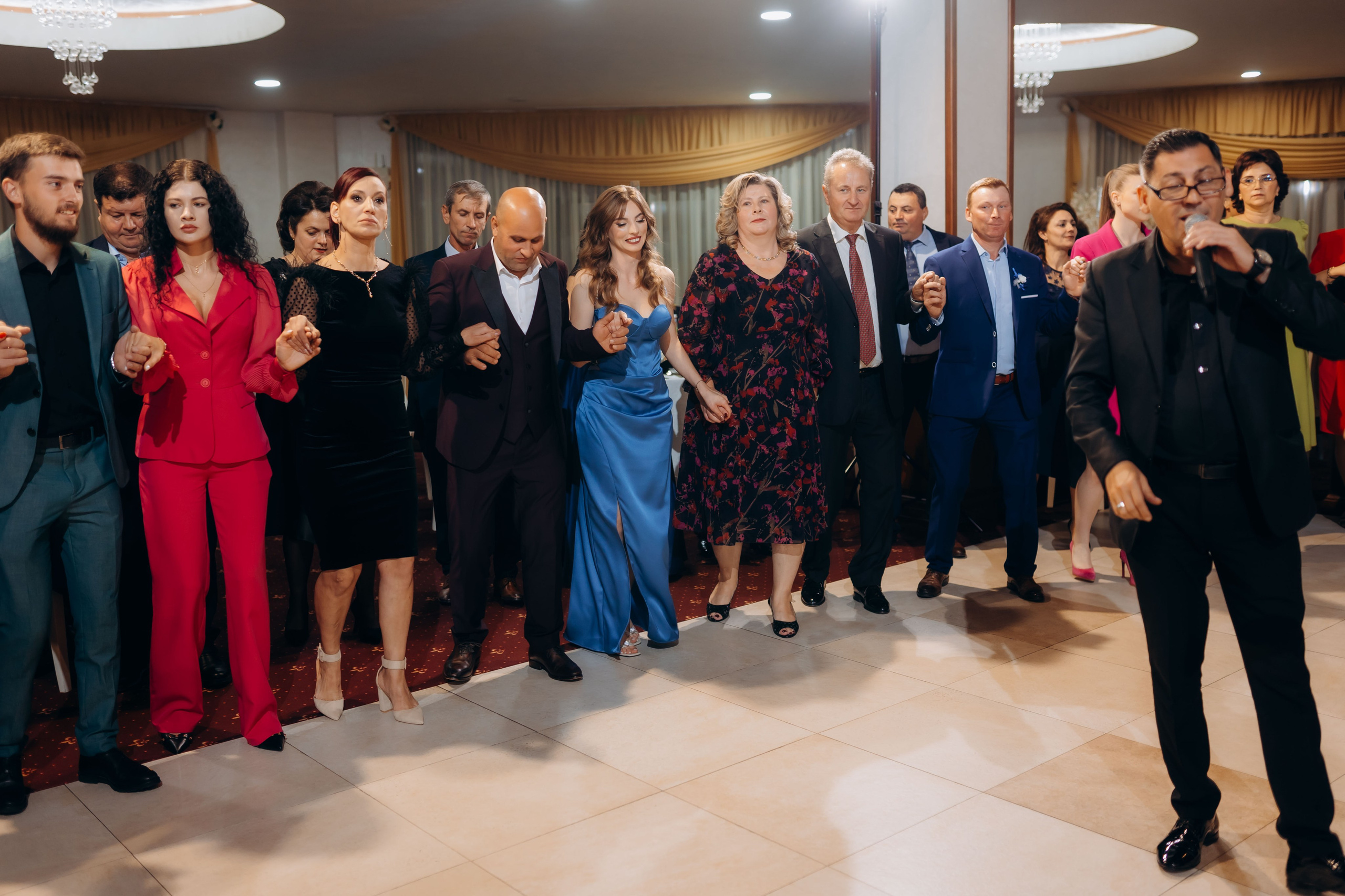 Loredana & Emilian – Ziua Nunții | Videografie - fotografie Botez Suceava, Iași, Botoșani. Servicii foto-video profesionale, pentru momente de neuitat