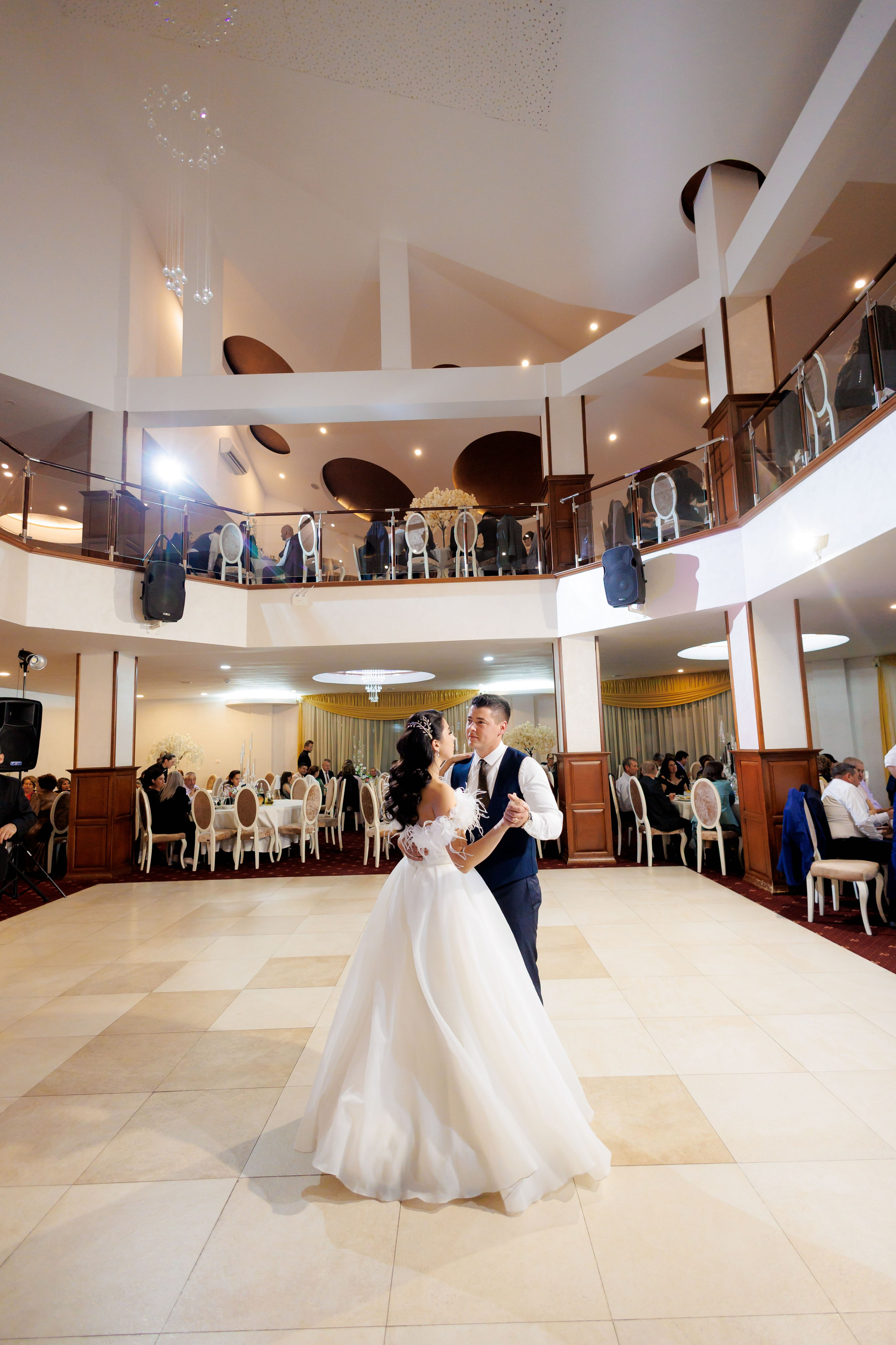 Loredana & Emilian – Ziua Nunții | Videografie - fotografie Botez Suceava, Iași, Botoșani. Servicii foto-video profesionale, pentru momente de neuitat