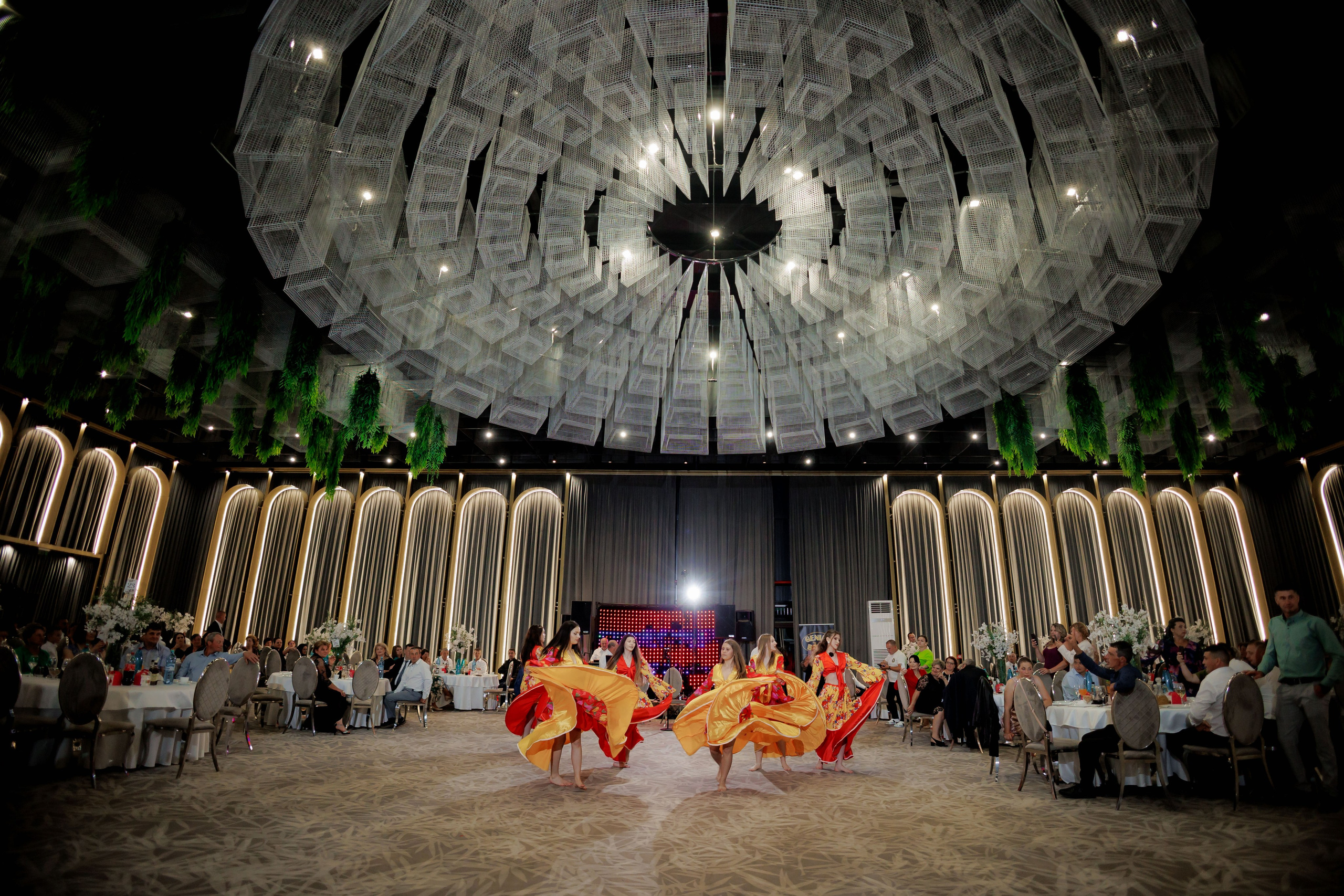 Nunta Nicoleta & Răzvan | Fotografie & Videografie Profesională. Servicii foto-video profesionale, pentru momente de neuitat