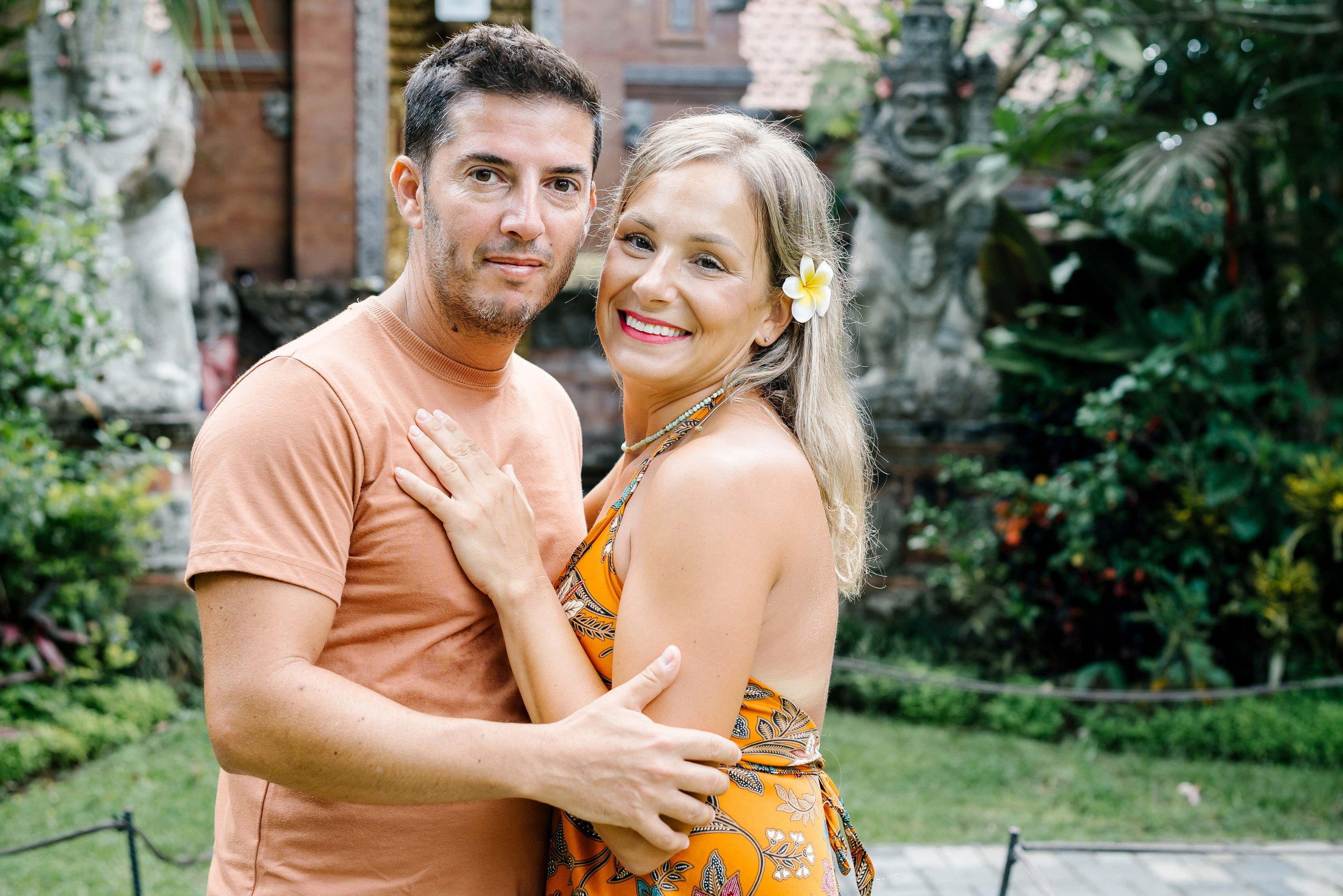 Honeymoon Photoshoot in bali. Female Photographer in Bali