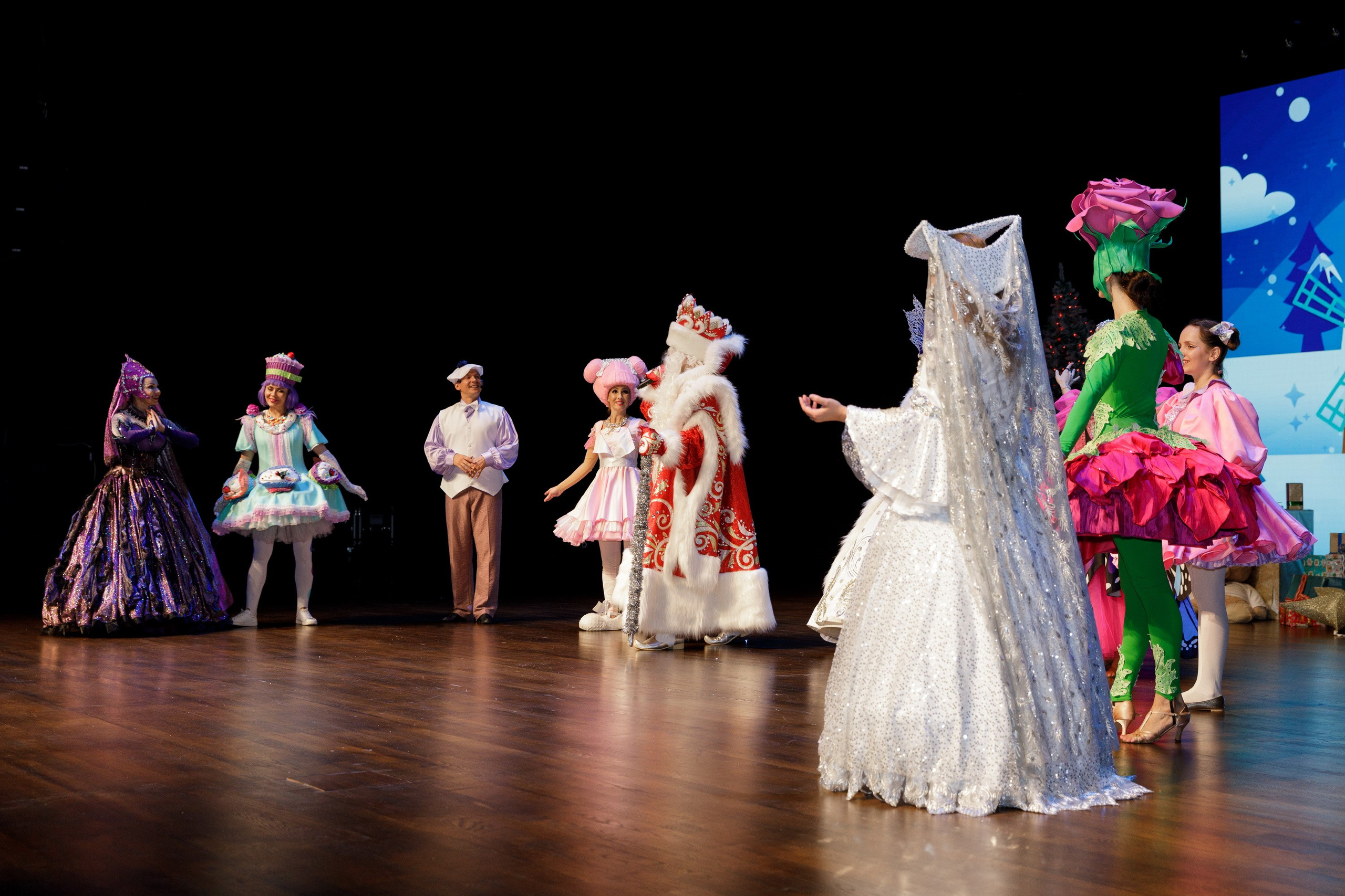 Новогодняя сказка для журнала Русские Эмираты, Дубай 2024. Фотограф Анна Кучерявая | Свадьбы и мероприятия в Дубае