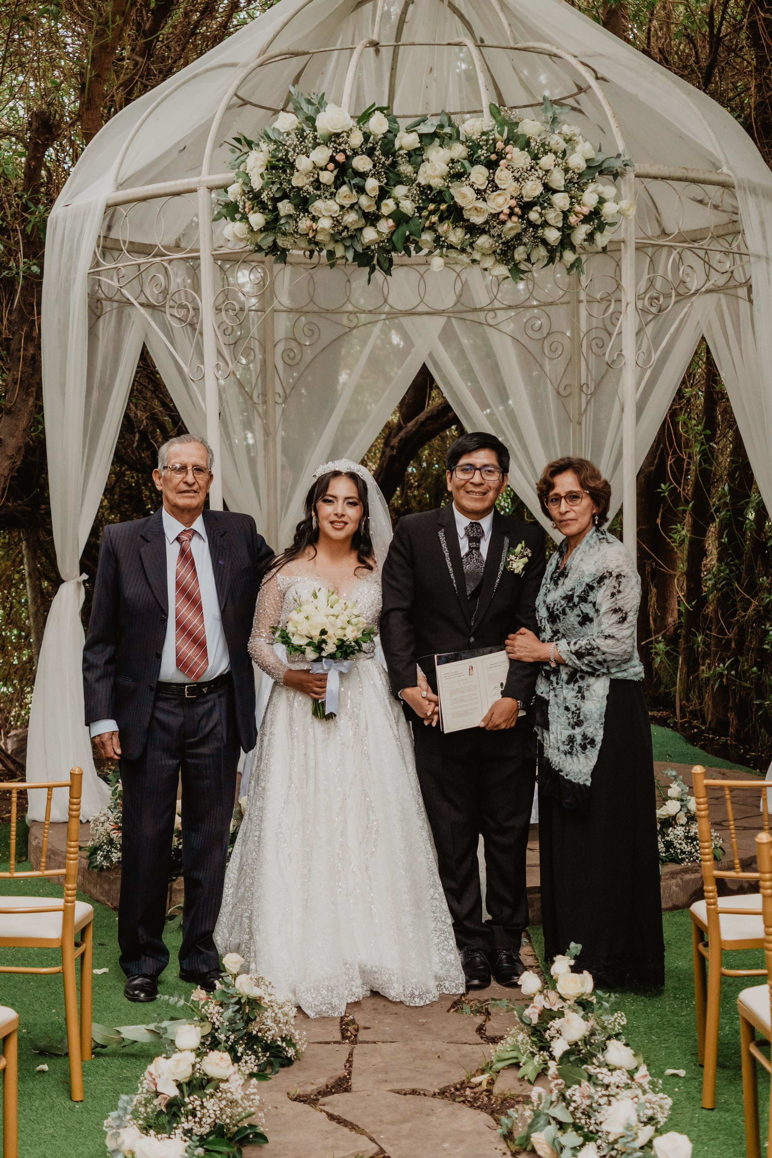 FERNANDO + MARIBEL | BODA RELIGIOSA. Studio KVTA | Fotografía y Video de Bodas en Arequipa
