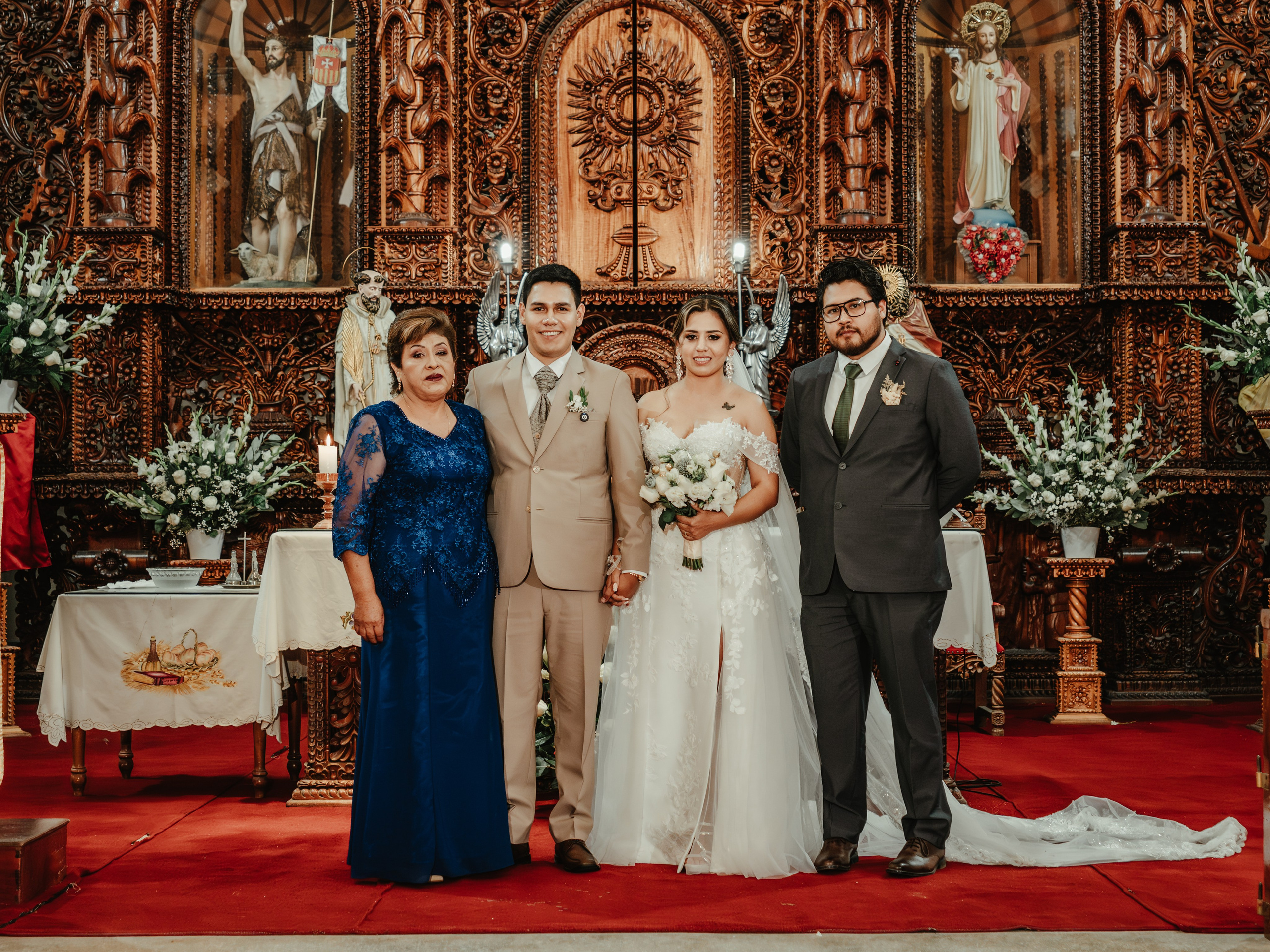 CARLA Y MARIO BODA RELIGIOSA. Studio KVTA | Fotografía y Video de Bodas en Arequipa