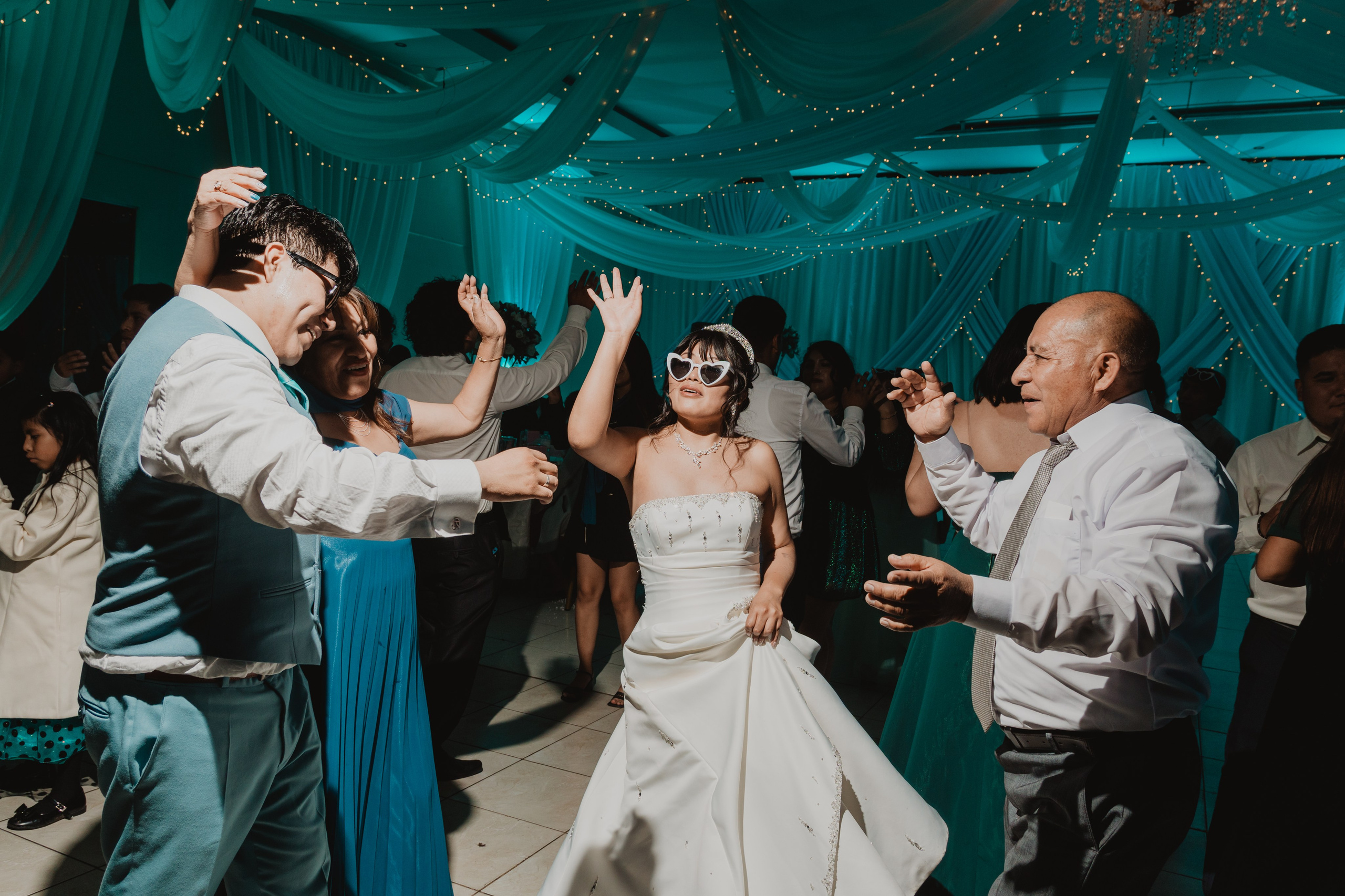 STEISY + EMMANUEL | BODA RELIGIOSA. Studio KVTA | Fotografía y Video de Bodas en Arequipa