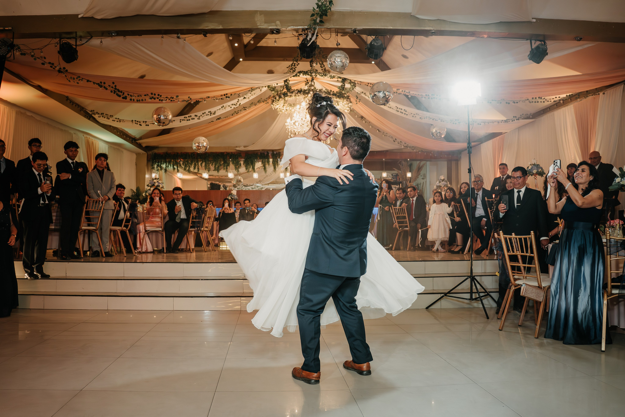ALEJANDRA + RODRIGO BODA RELIGIOSA. Studio KVTA | Fotografía y Video de Bodas en Arequipa