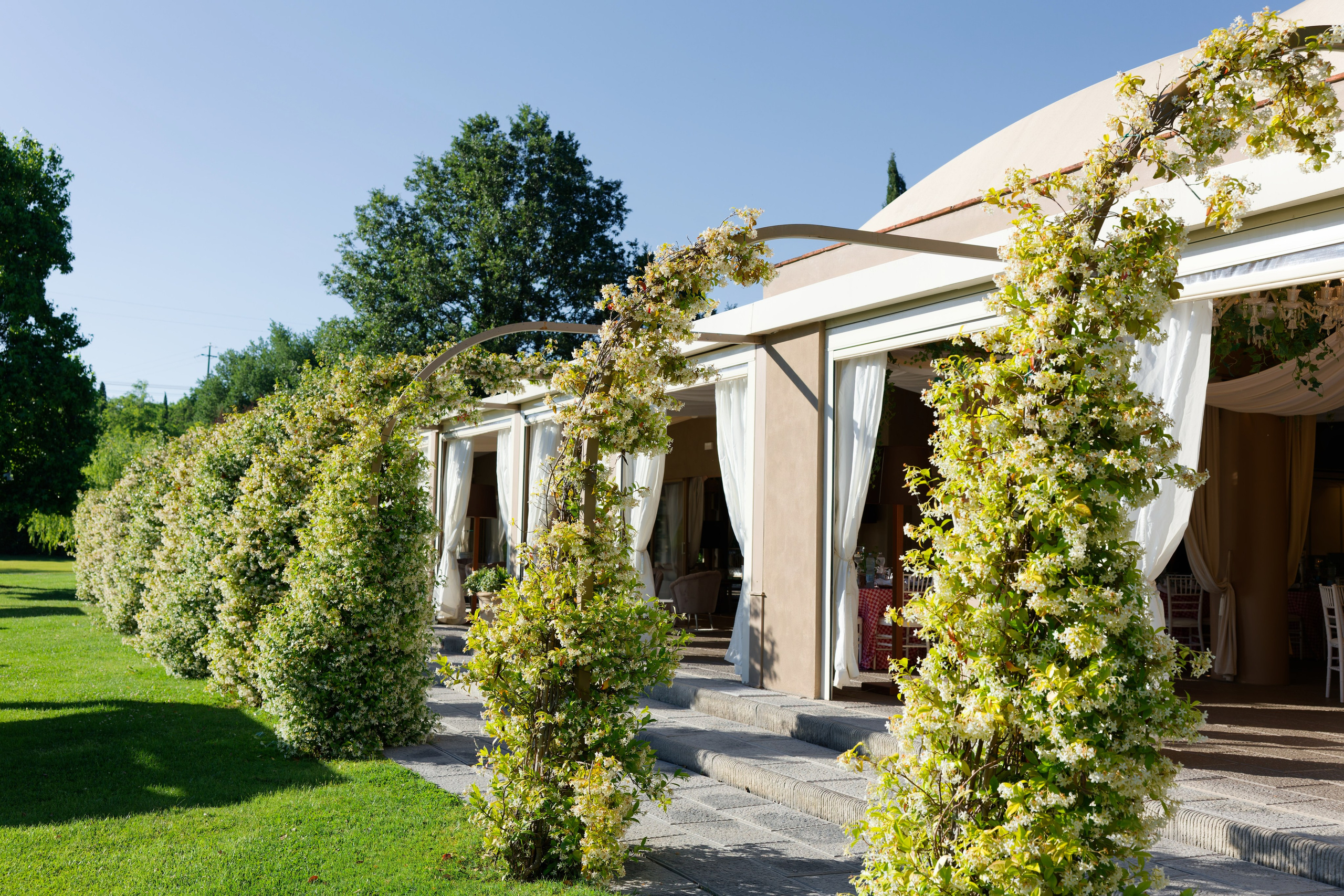 Pizza Party at Tenuta Massini, Florence, Italy. Destination Wedding Photographer — Nikita Burtsev